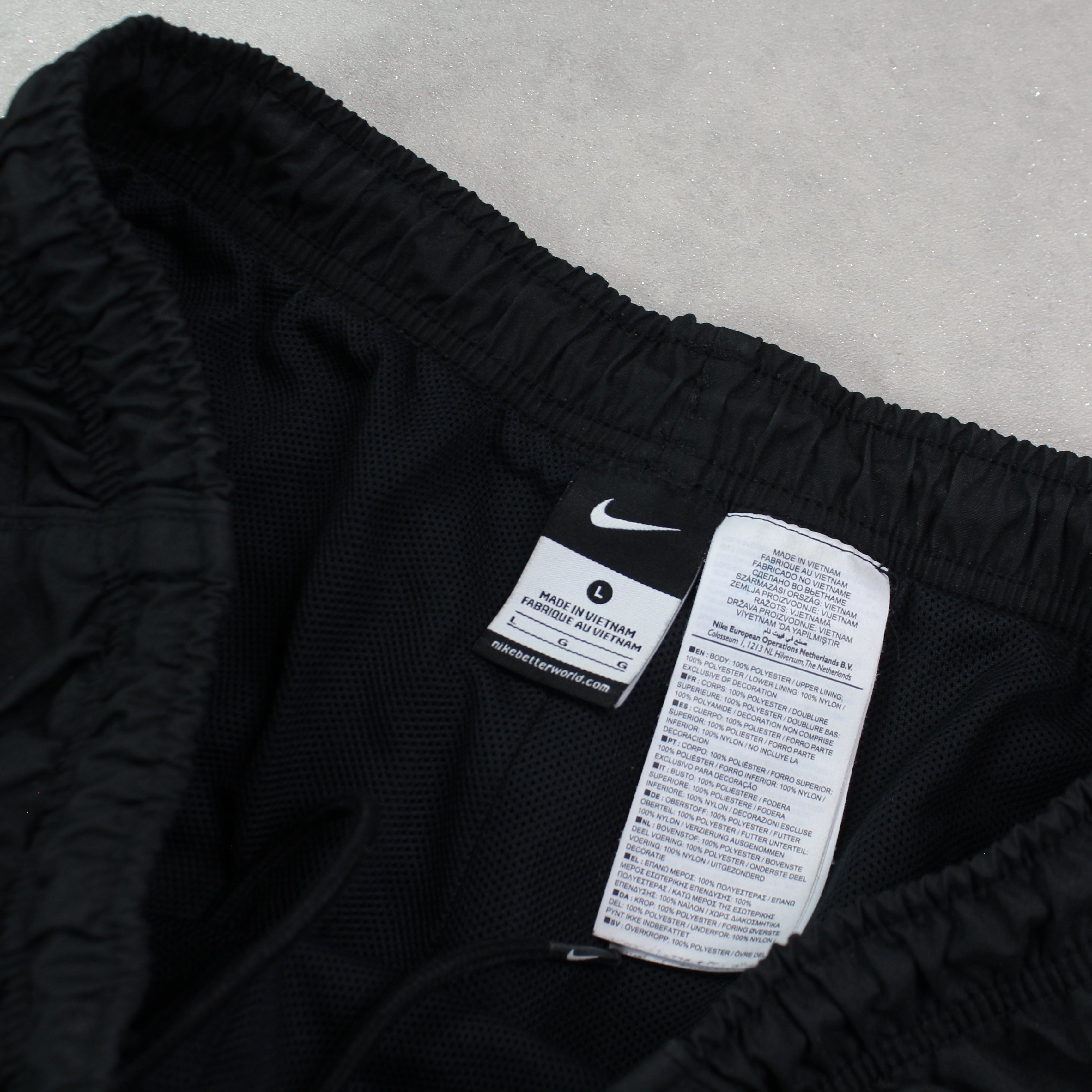 RARE 2000s Trackpants Black-Kikonat