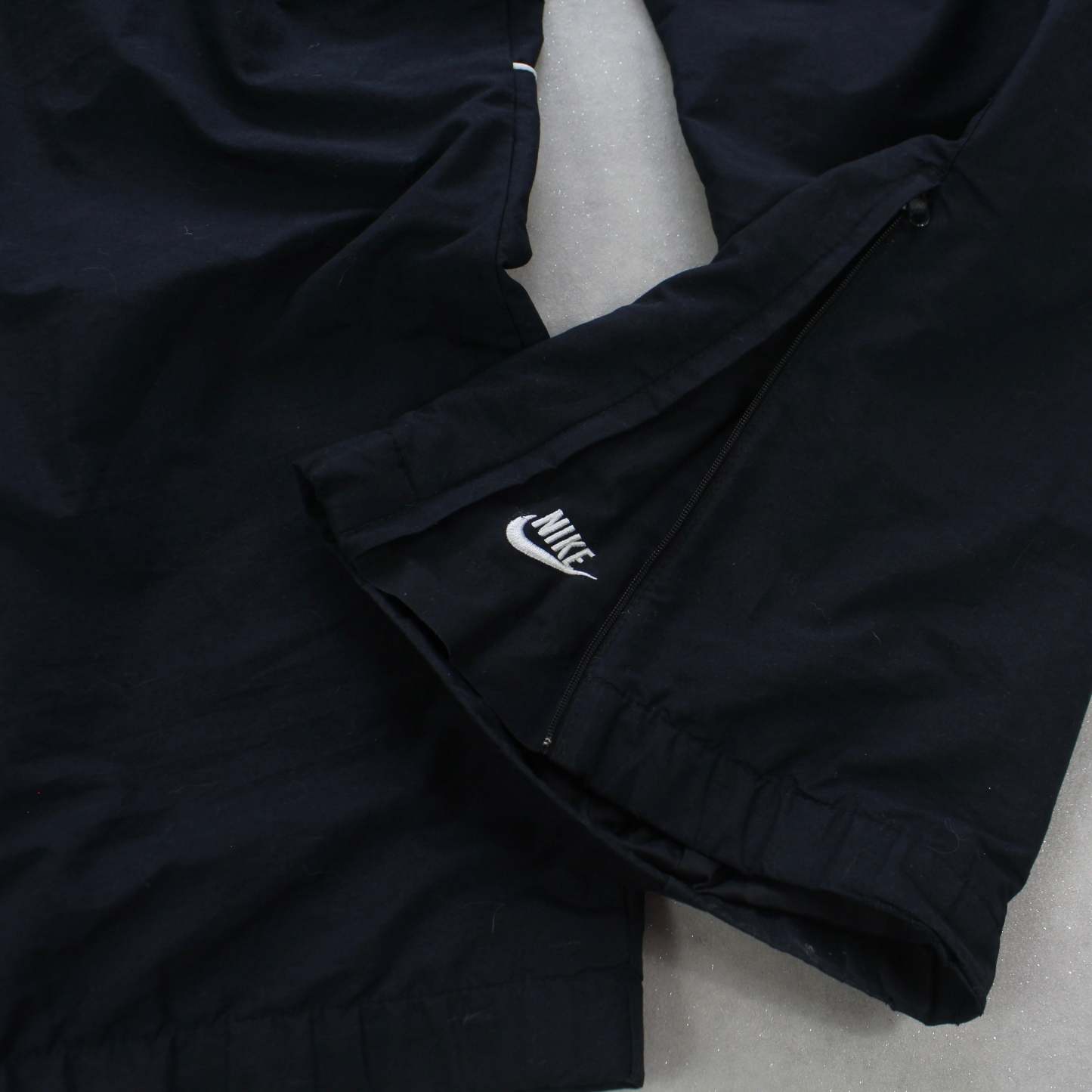 RARE 2000s Trackpants Black-Kikonat