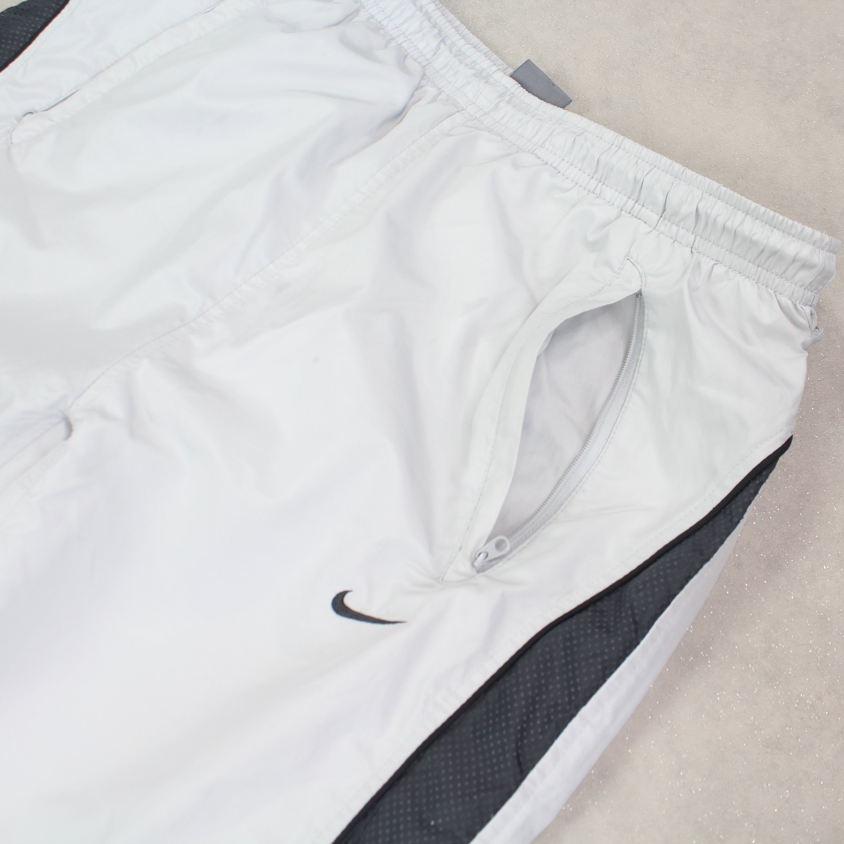 SUPER RARE 00s Trackpants Grey-Kikonat