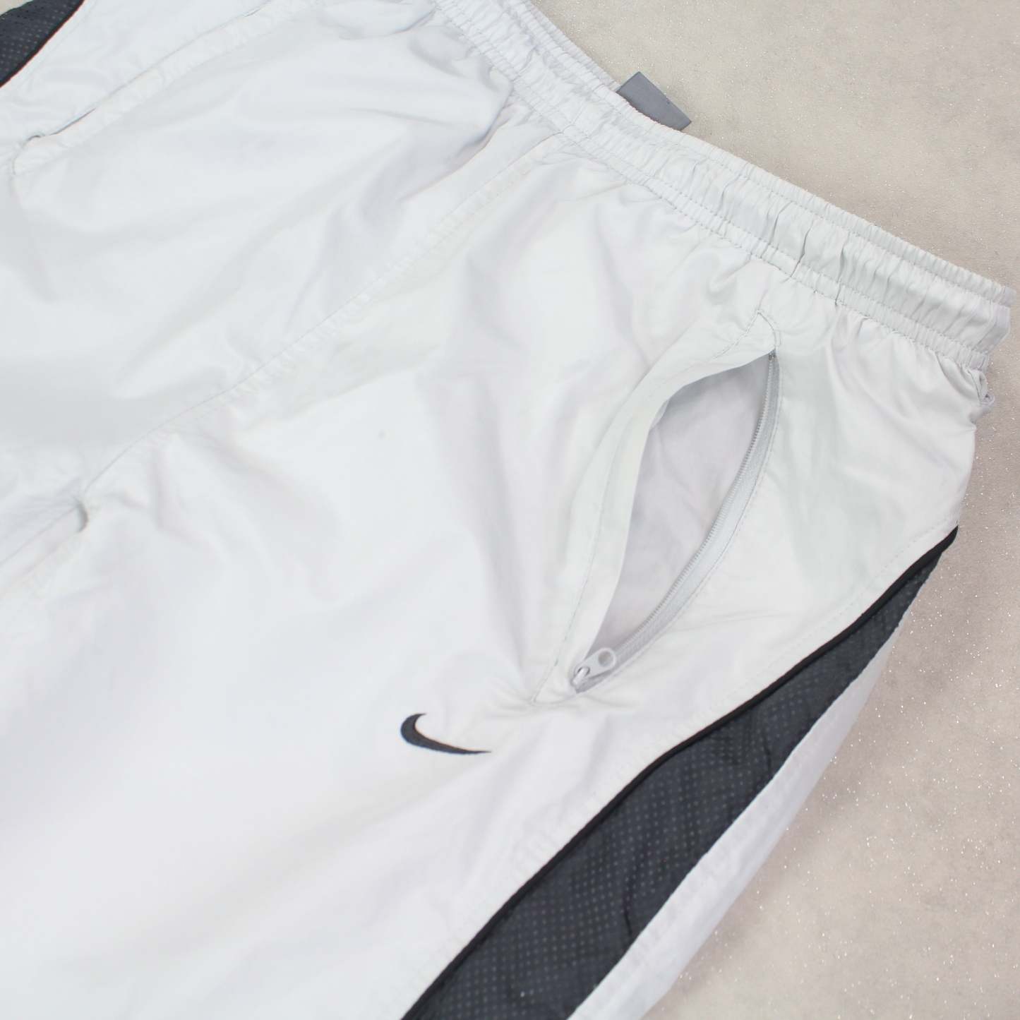 SUPER RARE 00s Trackpants Grey-Kikonat