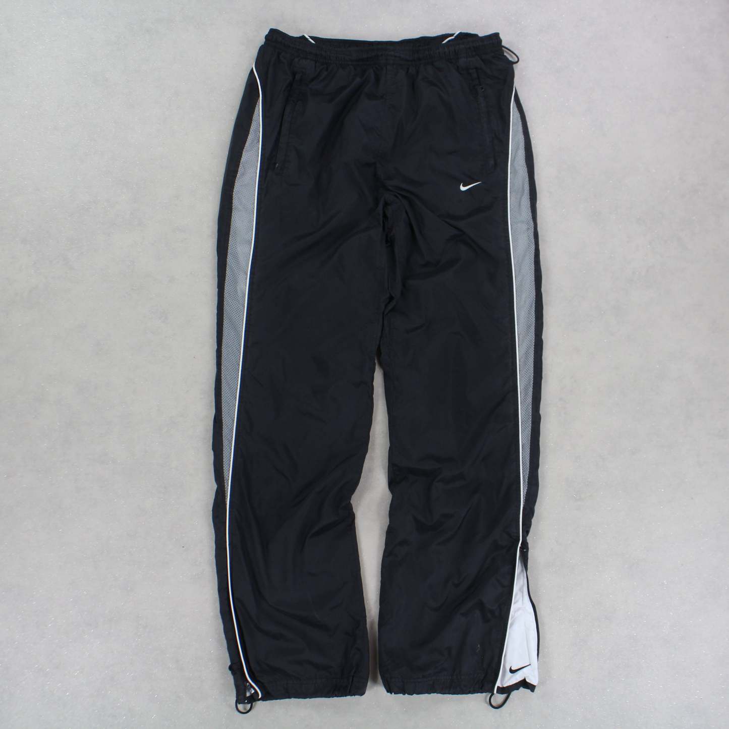 SUPER RARE 00s Trackpants Black-Kikonat