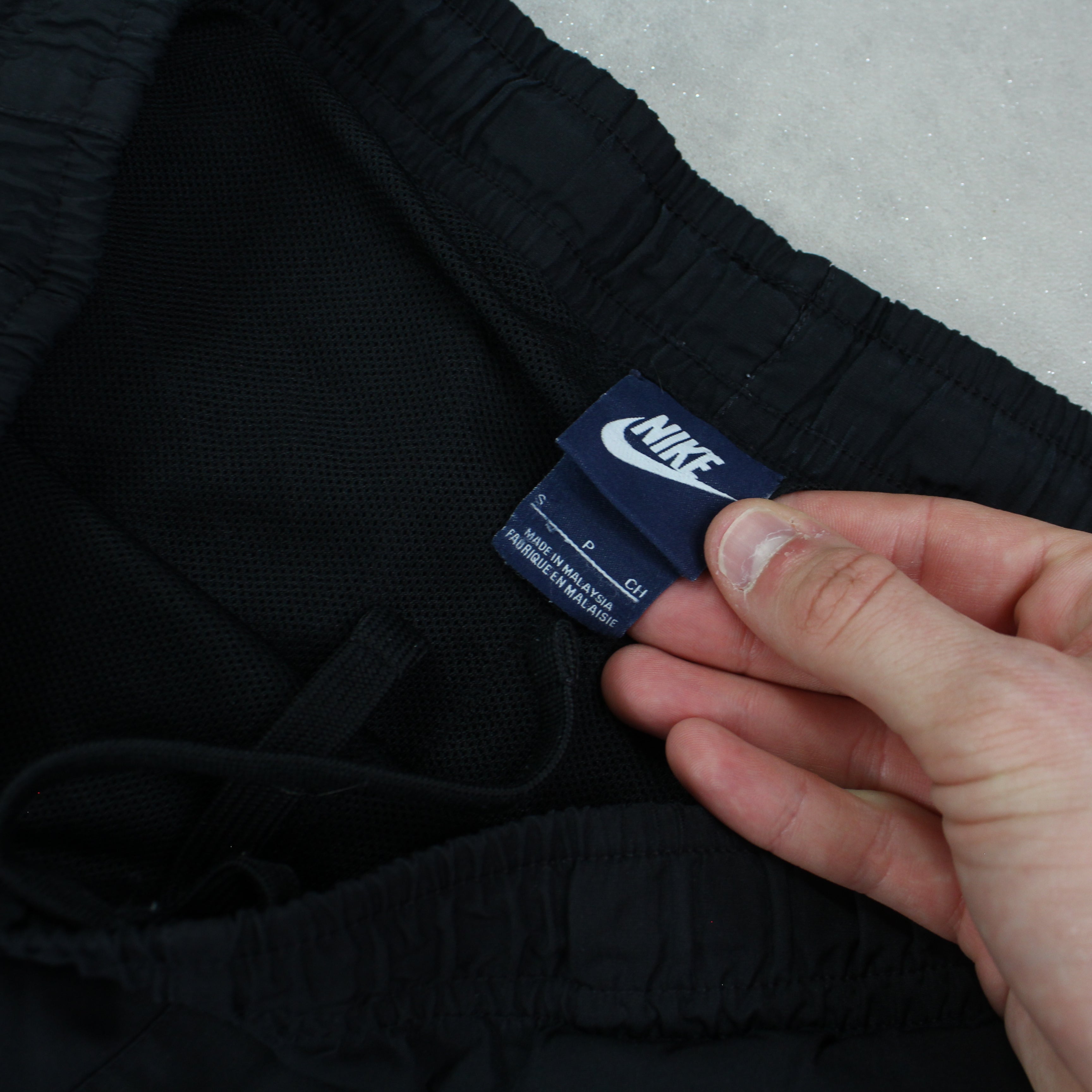 RARE 2000s Trackpants Black-Kikonat