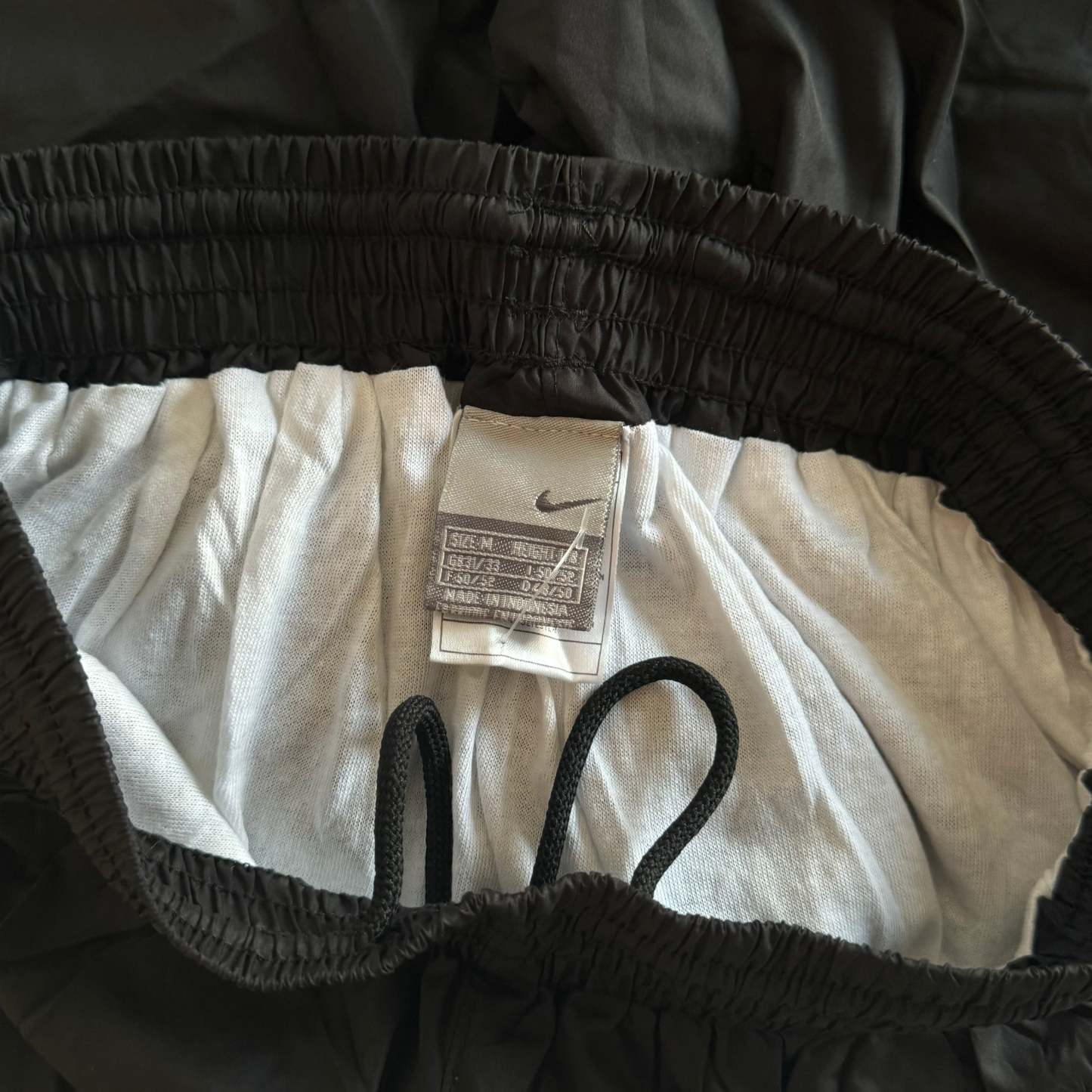 RARE 2000s Trackpants Black-Kikonat