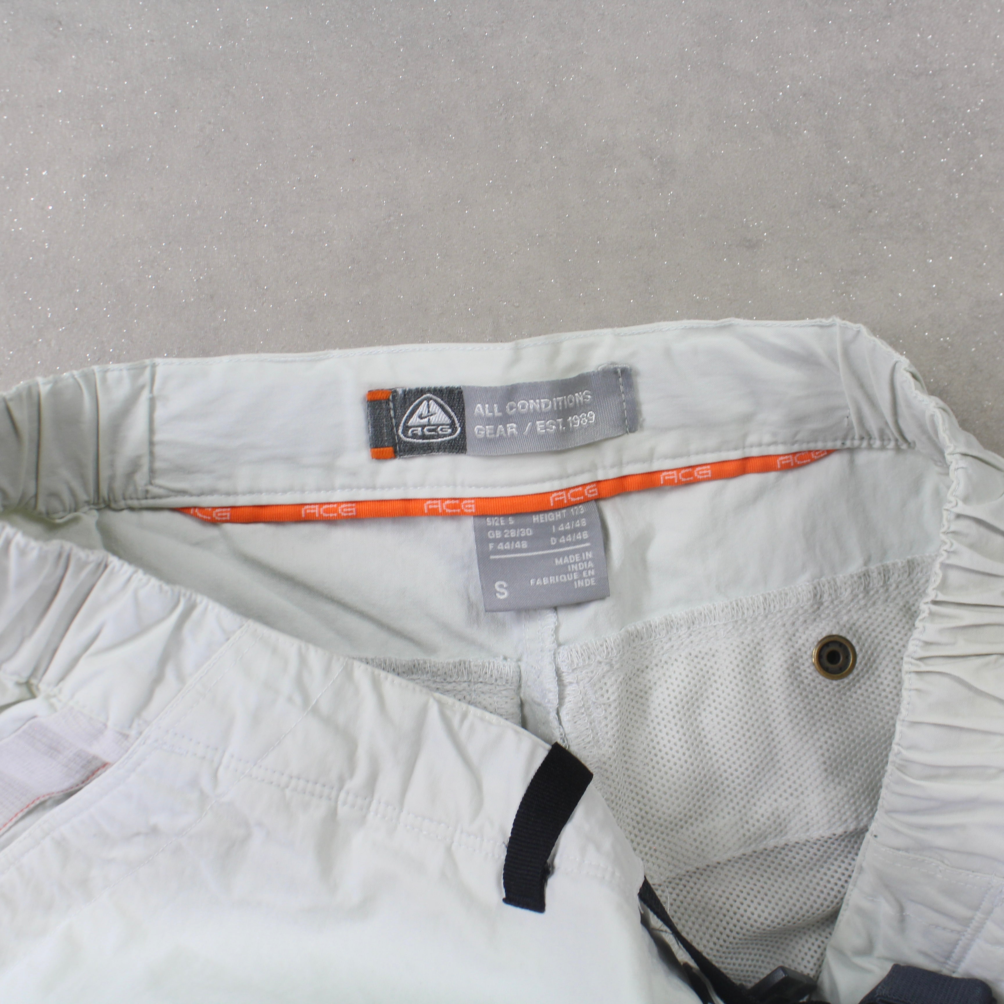 RARE 90s ACG 3in1 Trackpants White-Kikonat