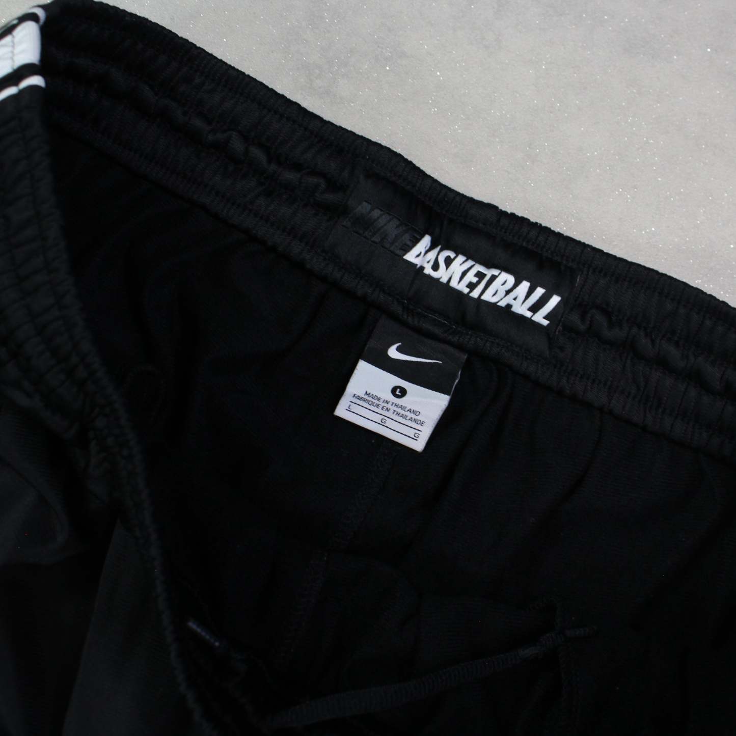 RARE 2000s Trackpants Black-Kikonat