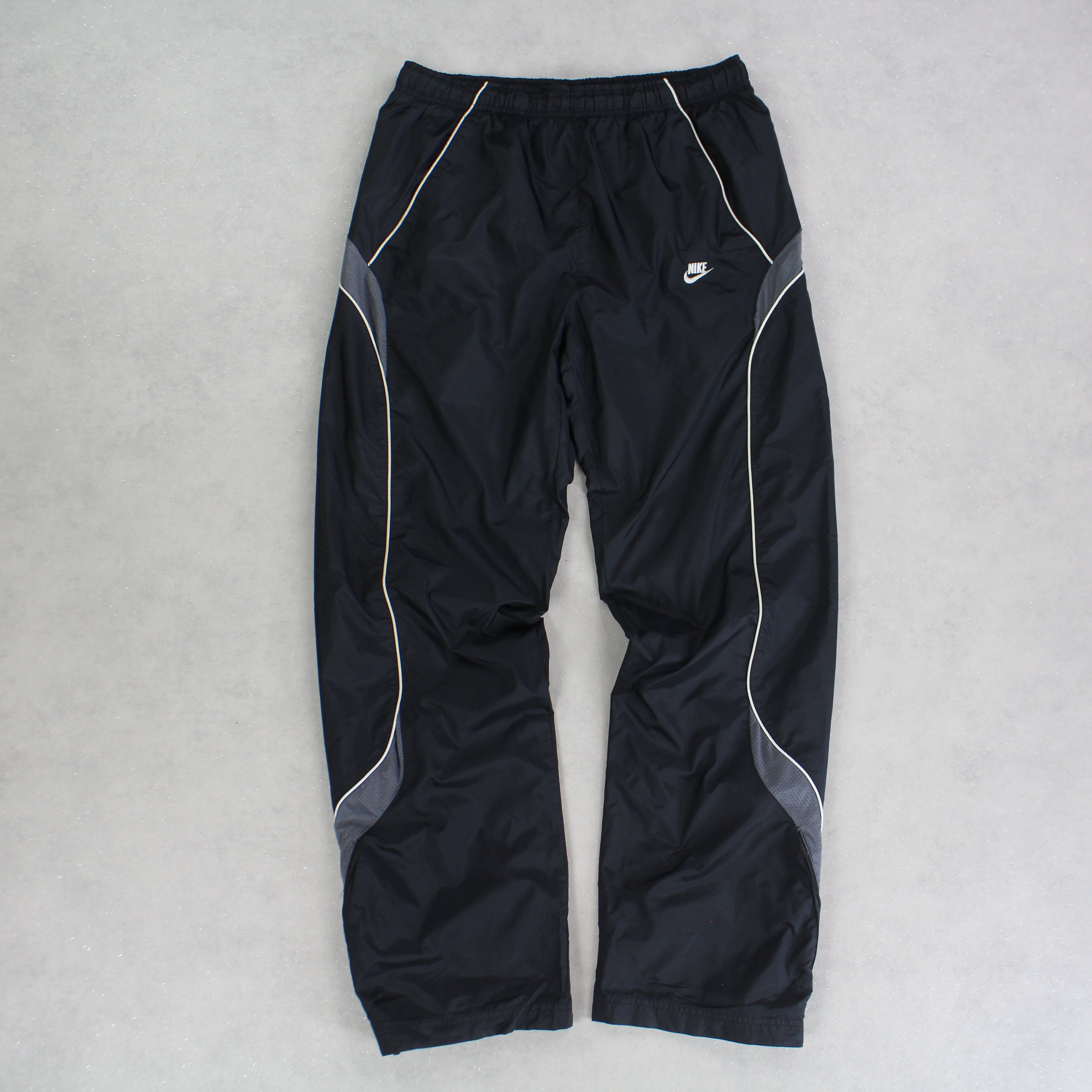 RARE 2000s Trackpants Black-Kikonat