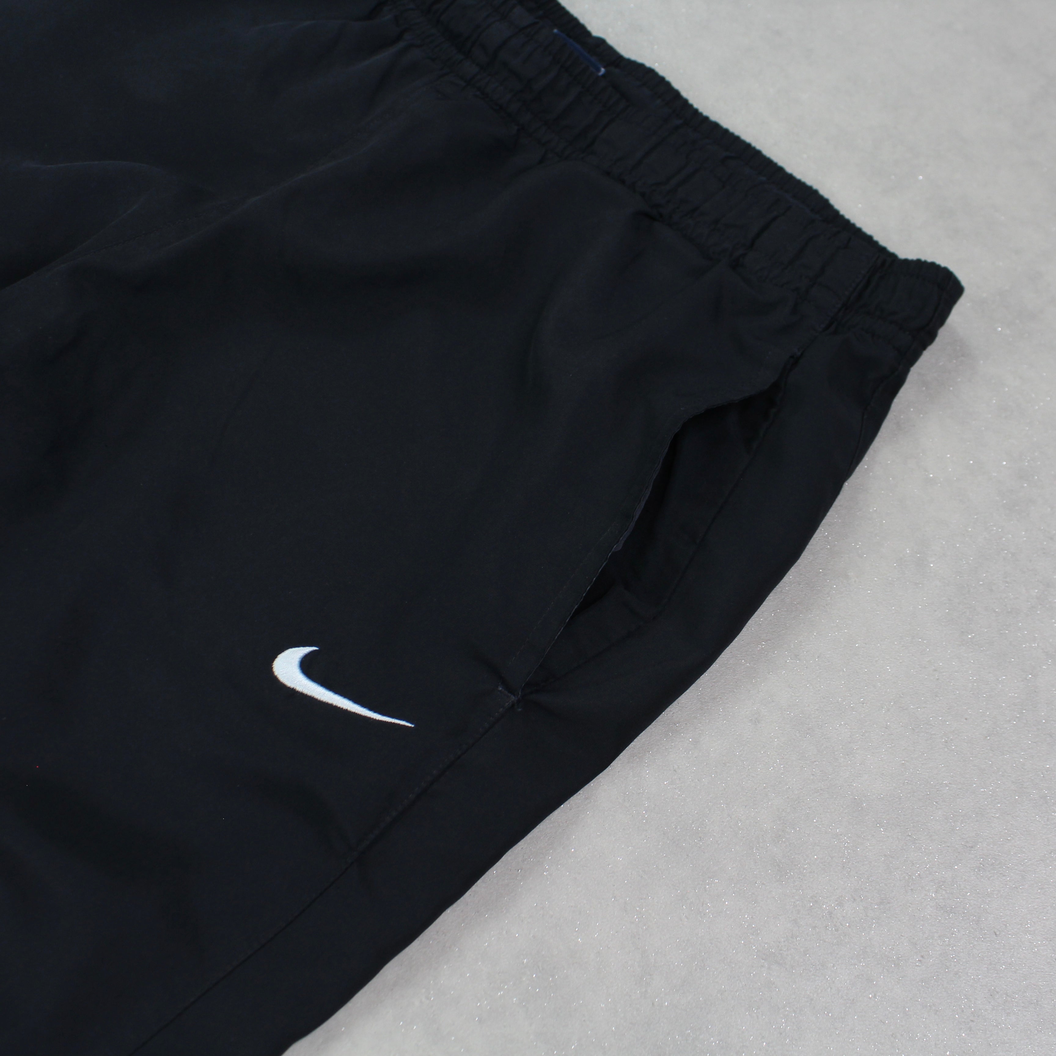 RARE 2000s Trackpants Black-Kikonat