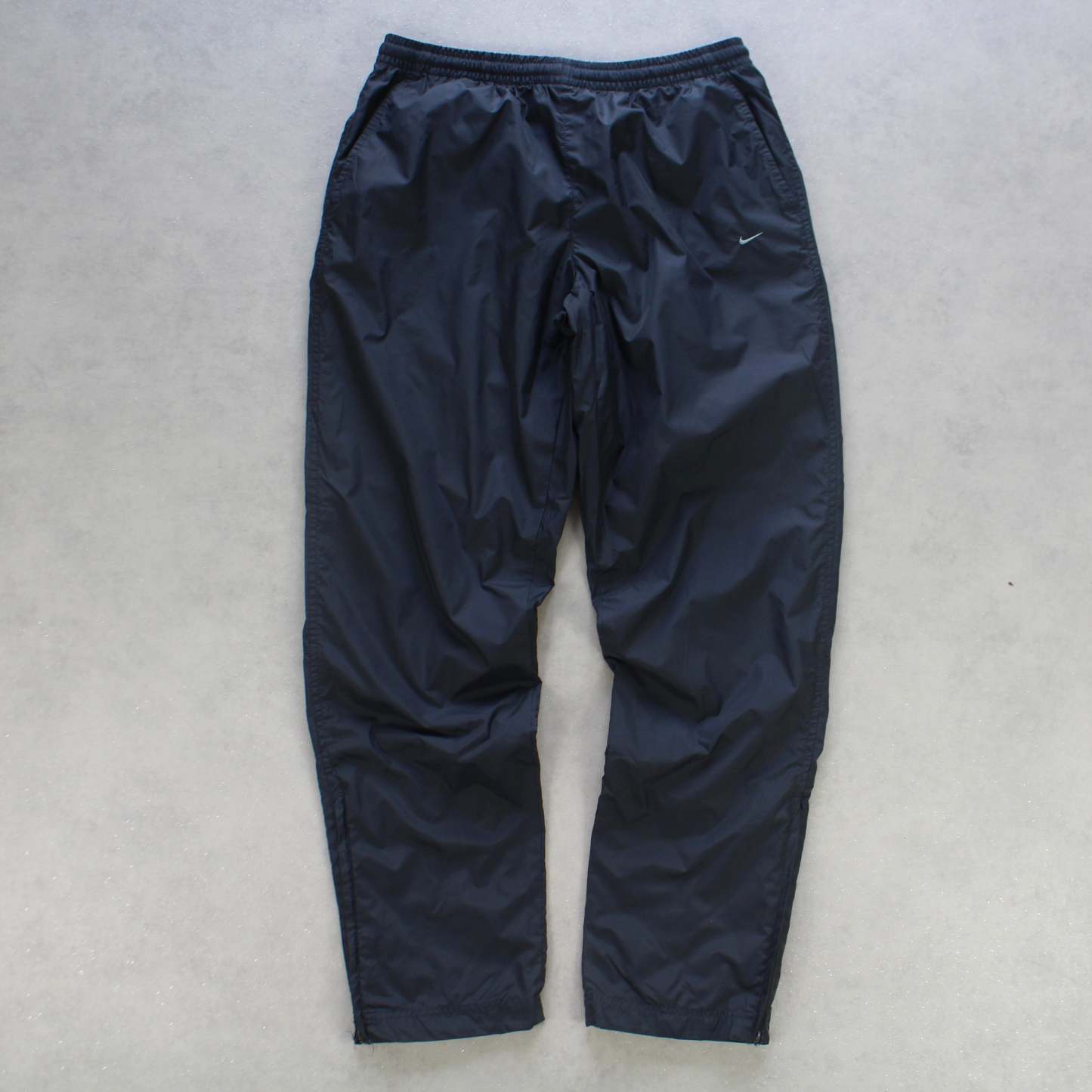 RARE 2000s Trackpants Black-Kikonat