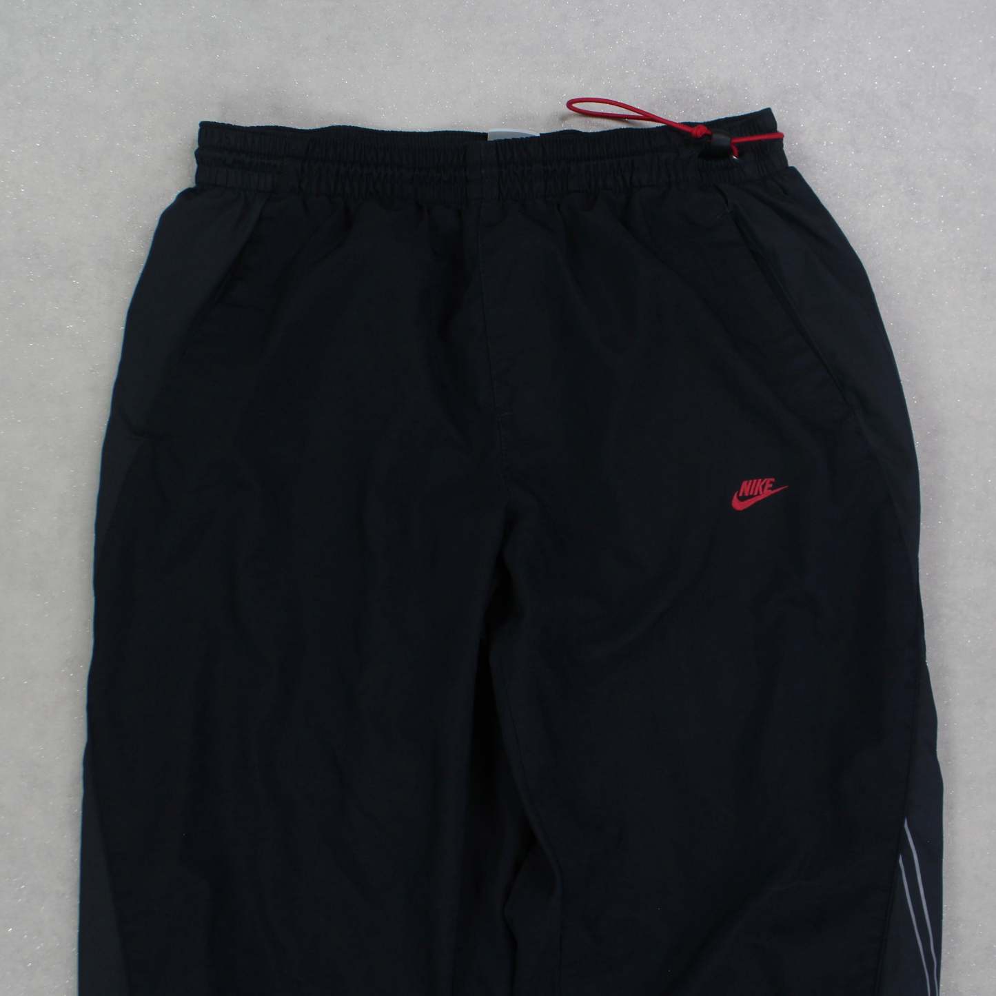 RARE 2000s Air Trackpants Black-Kikonat