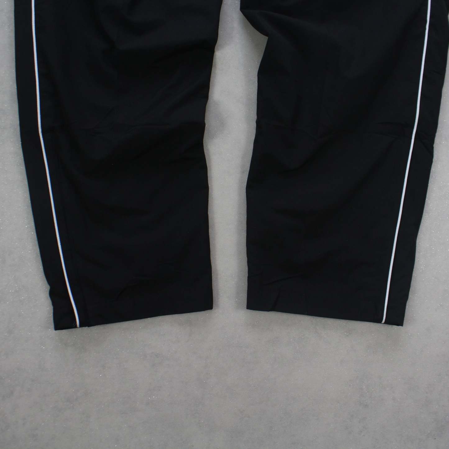 RARE 2000s Baggy Trackpants Black-Kikonat