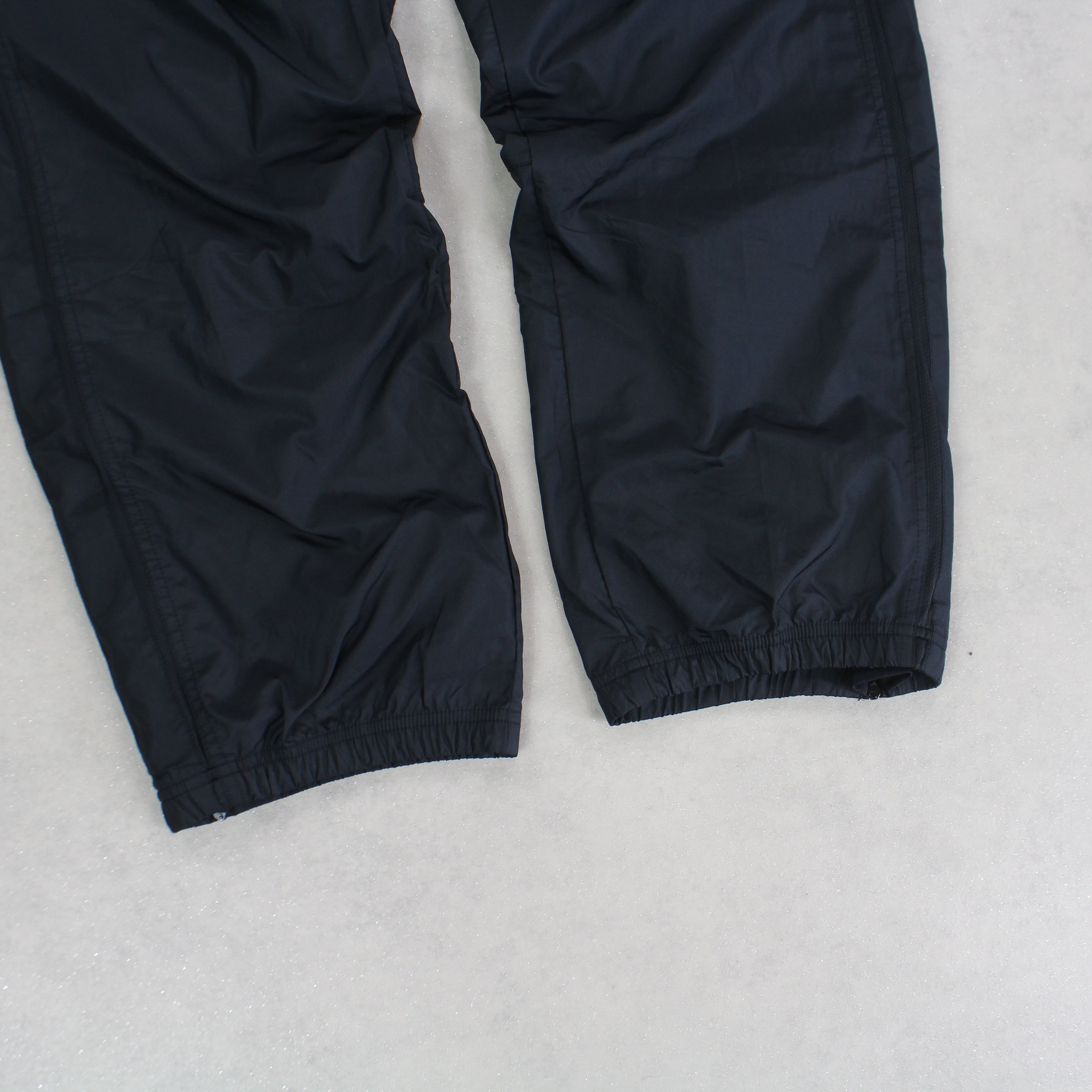 RARE 2000s Trackpants Black-Kikonat