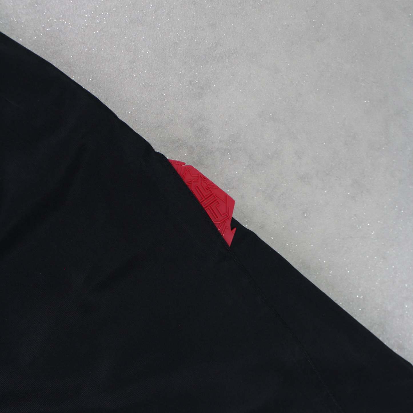 RARE 2000s Air Trackpants Black-Kikonat