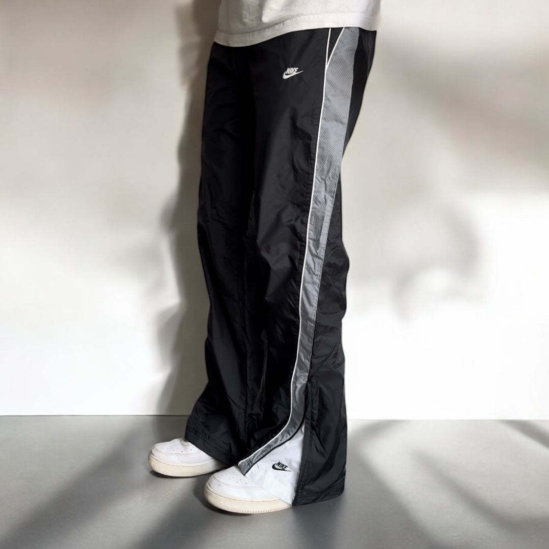 RARE 2000s Baggy Trackpants Black-Kikonat
