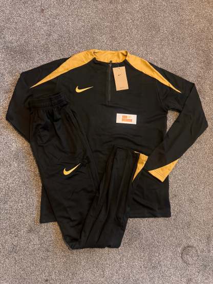 NK Dri-Fit Tracksuit-Kikonat