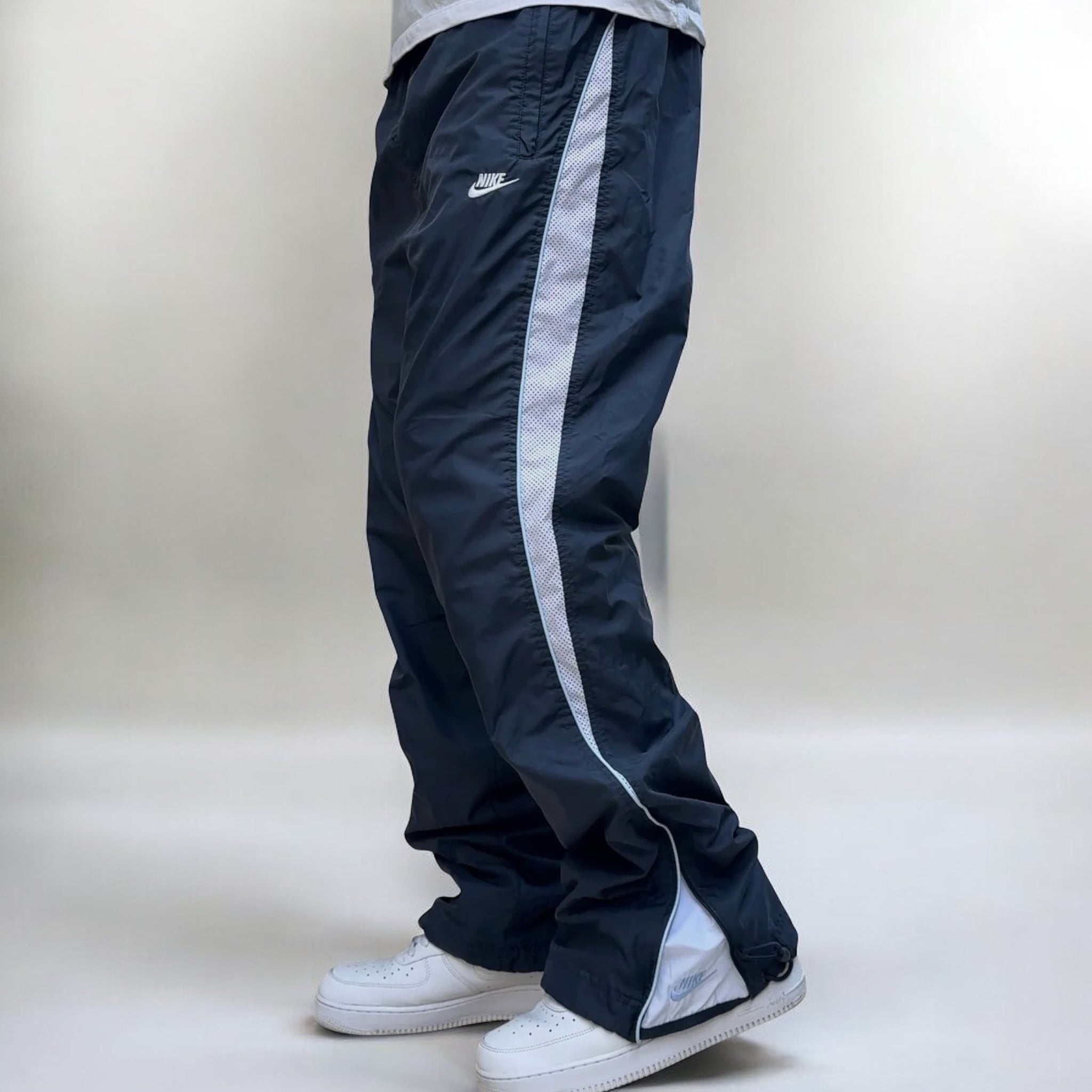 SUPER RARE 2000s Trackpants Navy-Kikonat