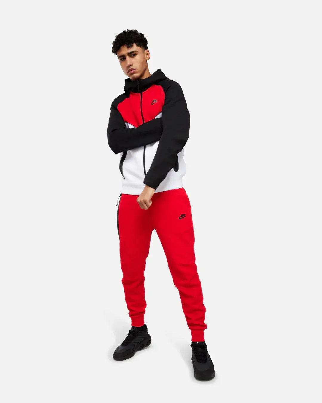 Conjunto  Tech Fleece-Kikonat