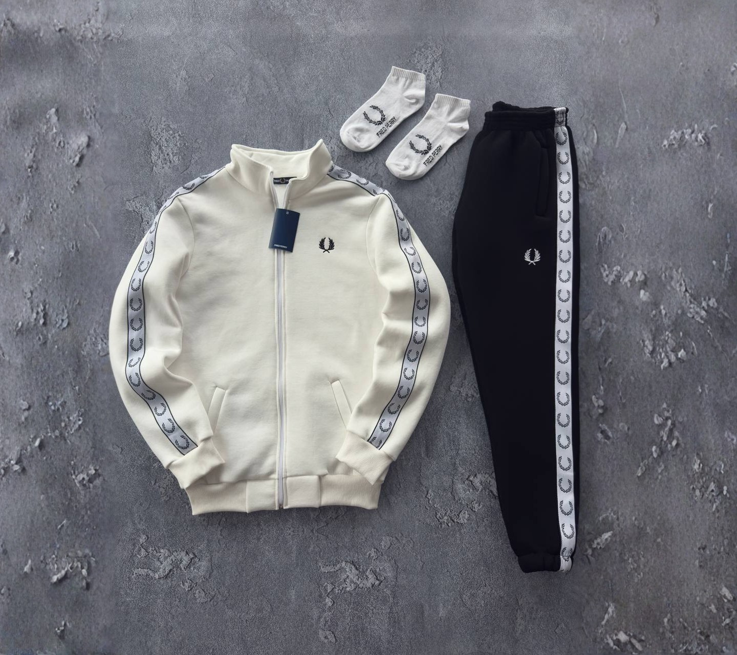 Elegant Tracksuit-Kikonat