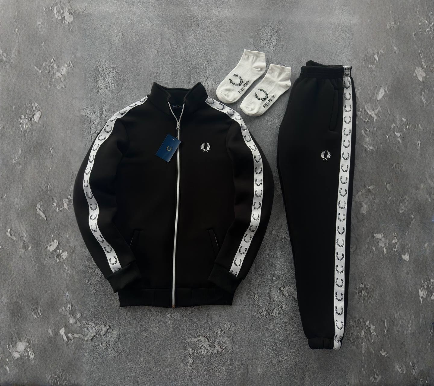 Elegant Tracksuit-Kikonat