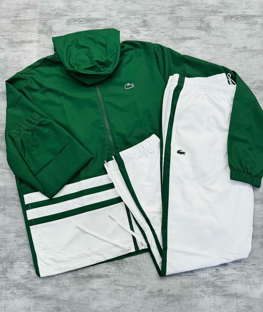 Conjunto Lcst Tracksuit-Kikonat