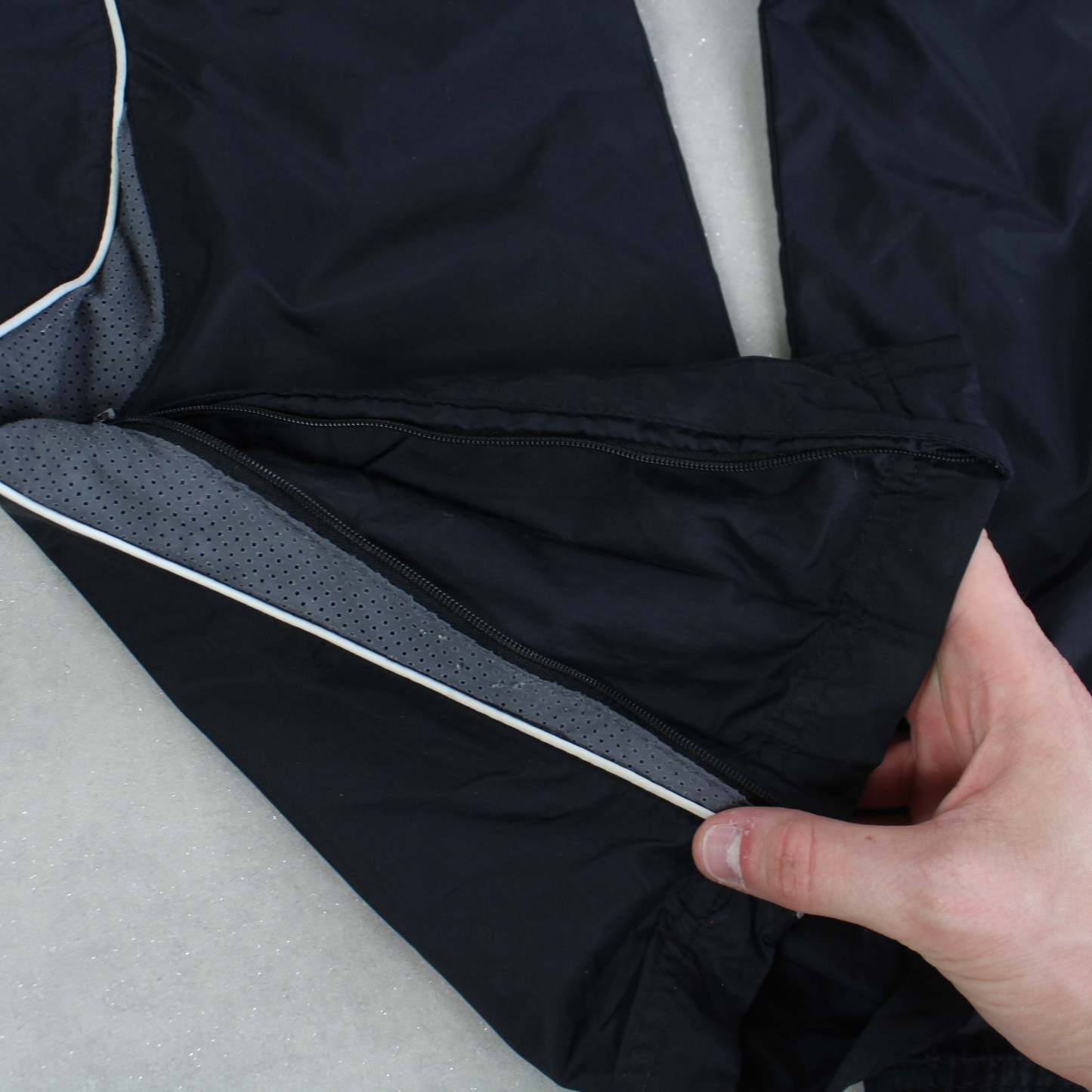 RARE 2000s Trackpants Black-Kikonat