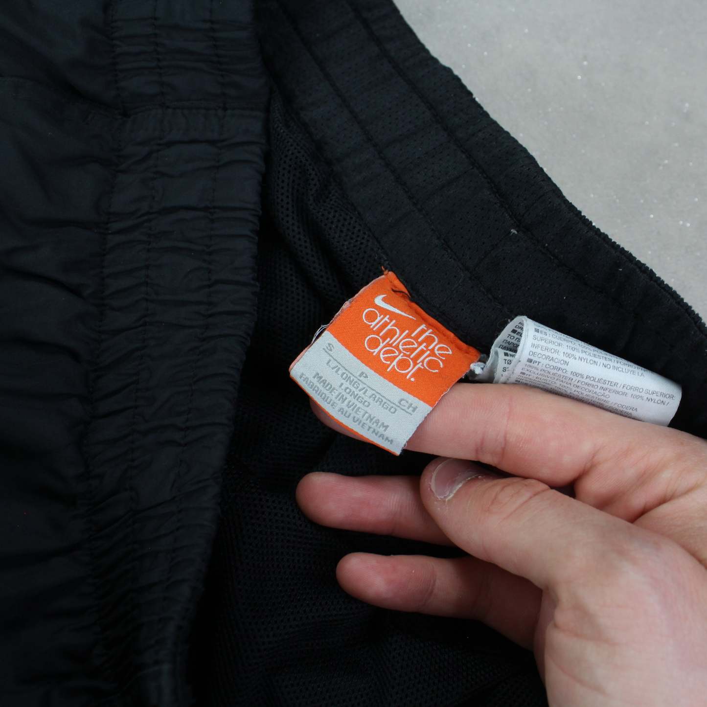 RARE 2000s Trackpants Black-Kikonat