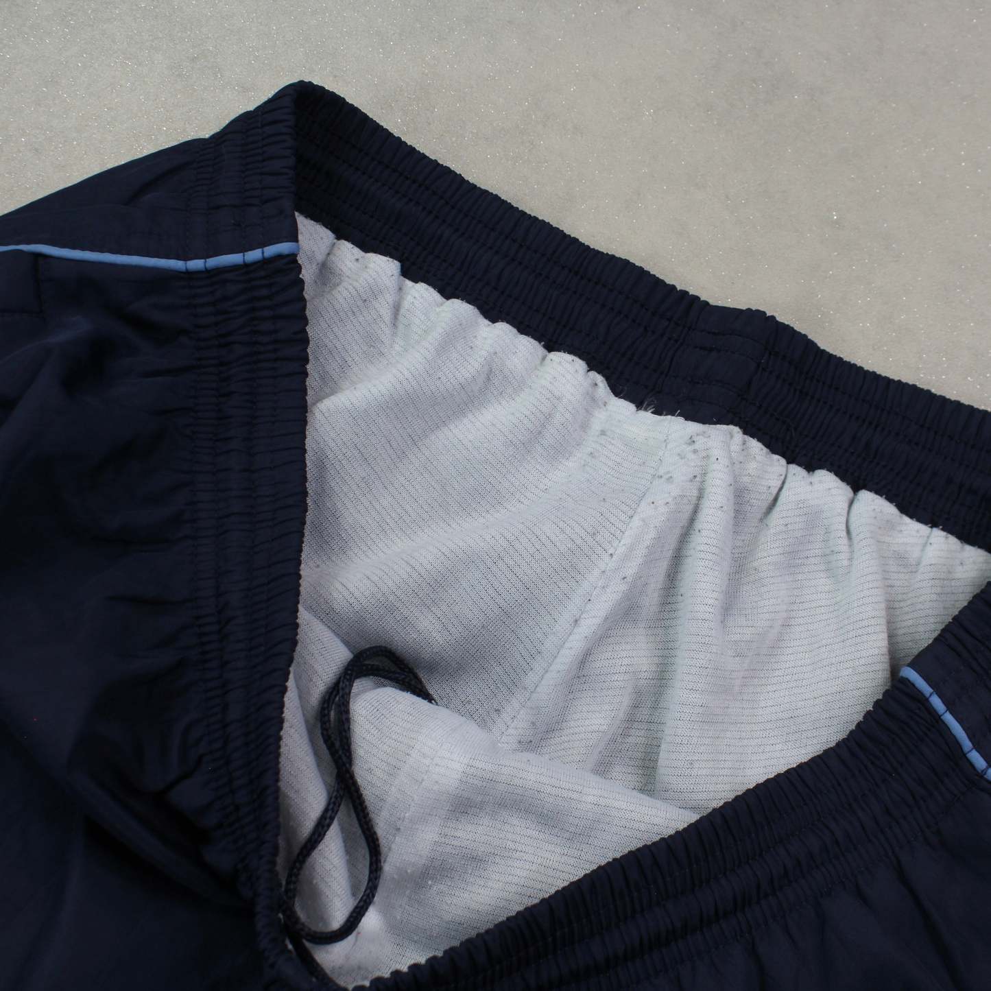 RARE 2000s Trackpants Navy-Kikonat