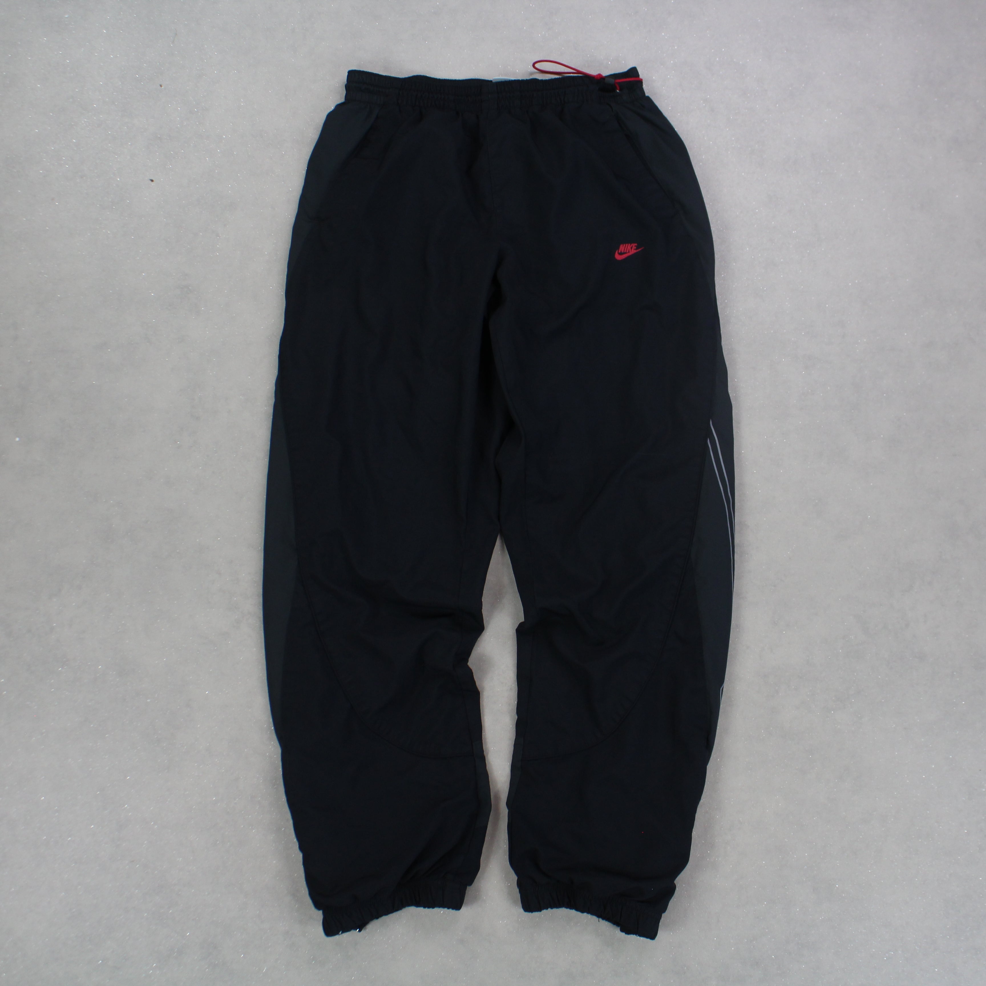 RARE 2000s Air Trackpants Black-Kikonat