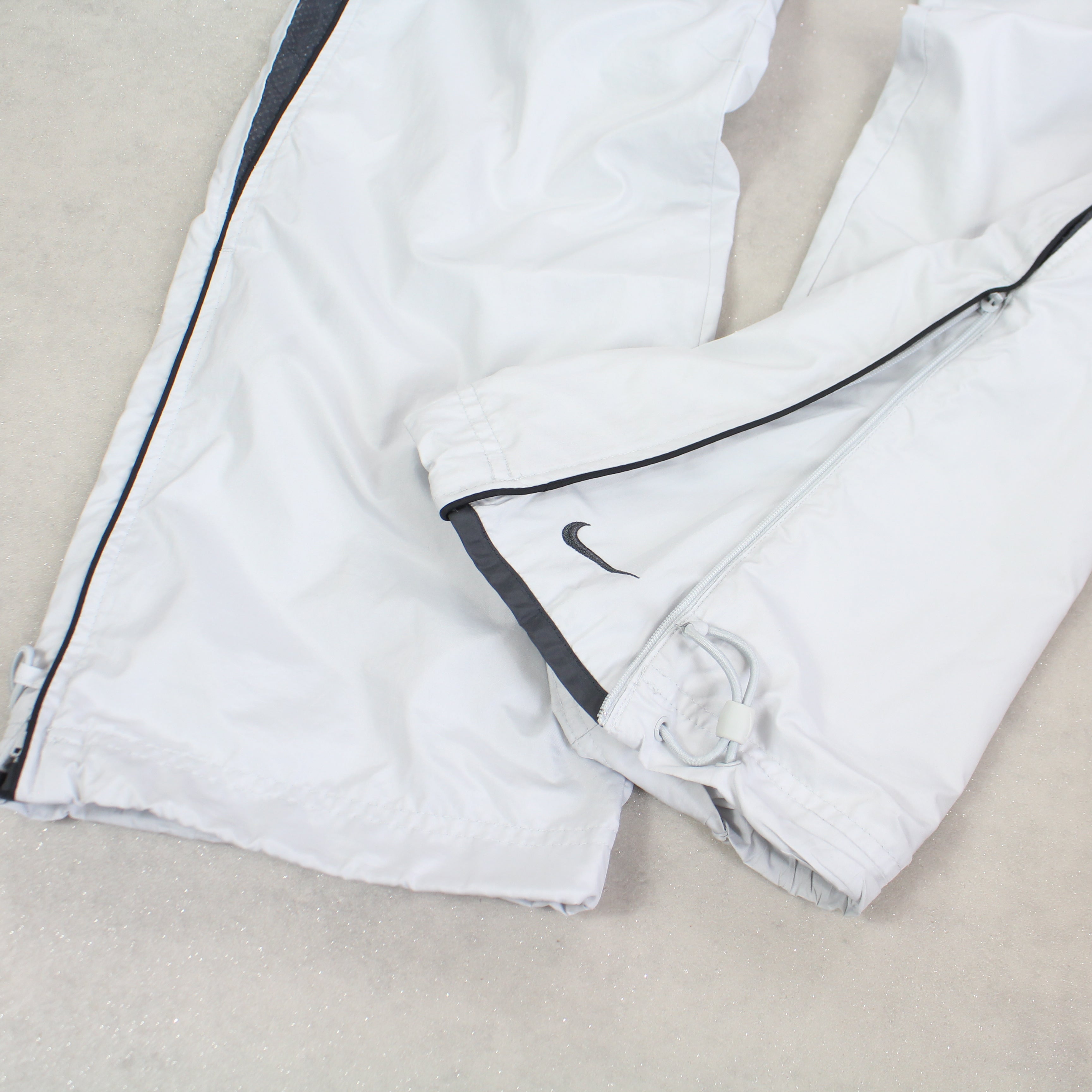 SUPER RARE 00s Trackpants Grey-Kikonat