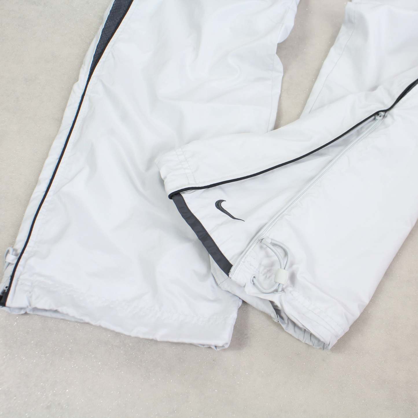 SUPER RARE 00s Trackpants Grey-Kikonat