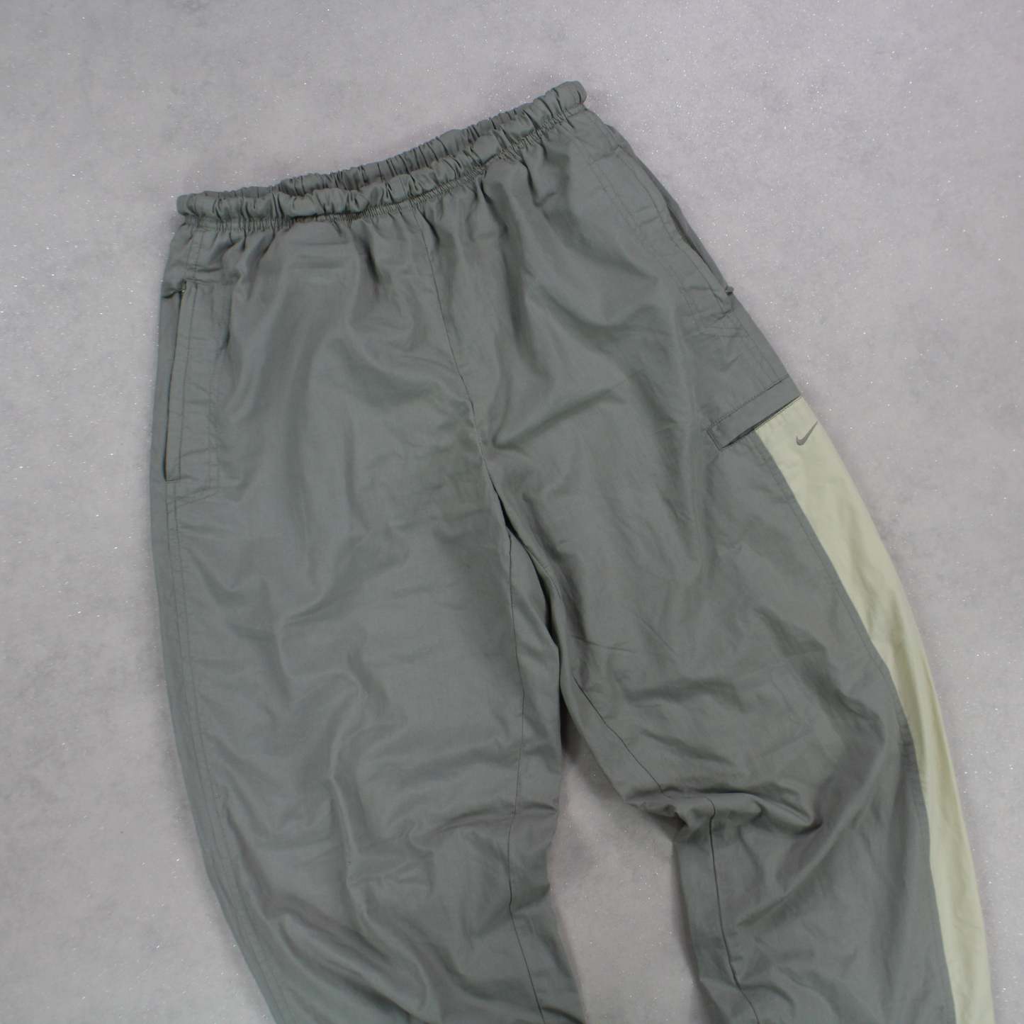 RARE 2000s Trackpants Green-Kikonat