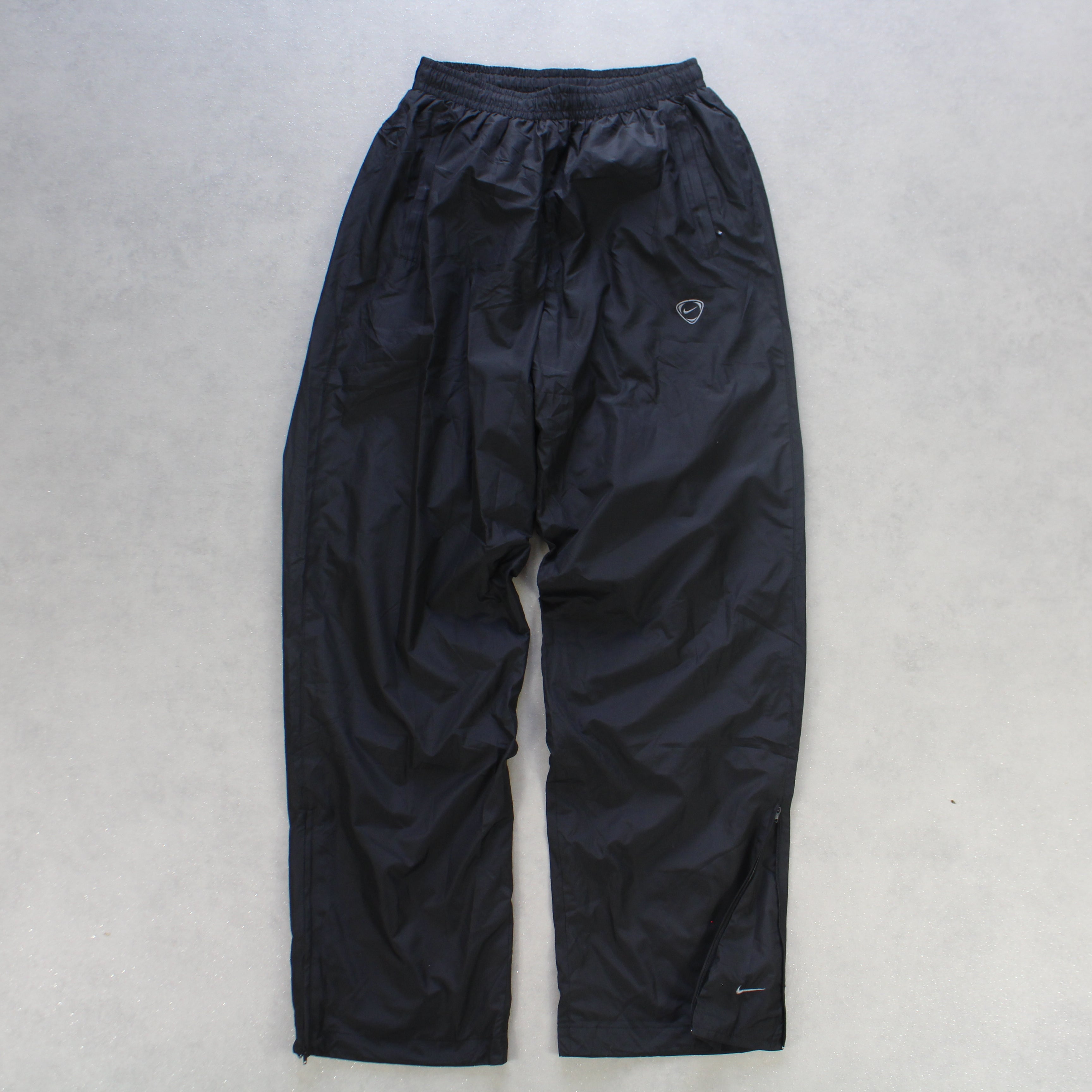 RARE 2000s Trackpants Black-Kikonat