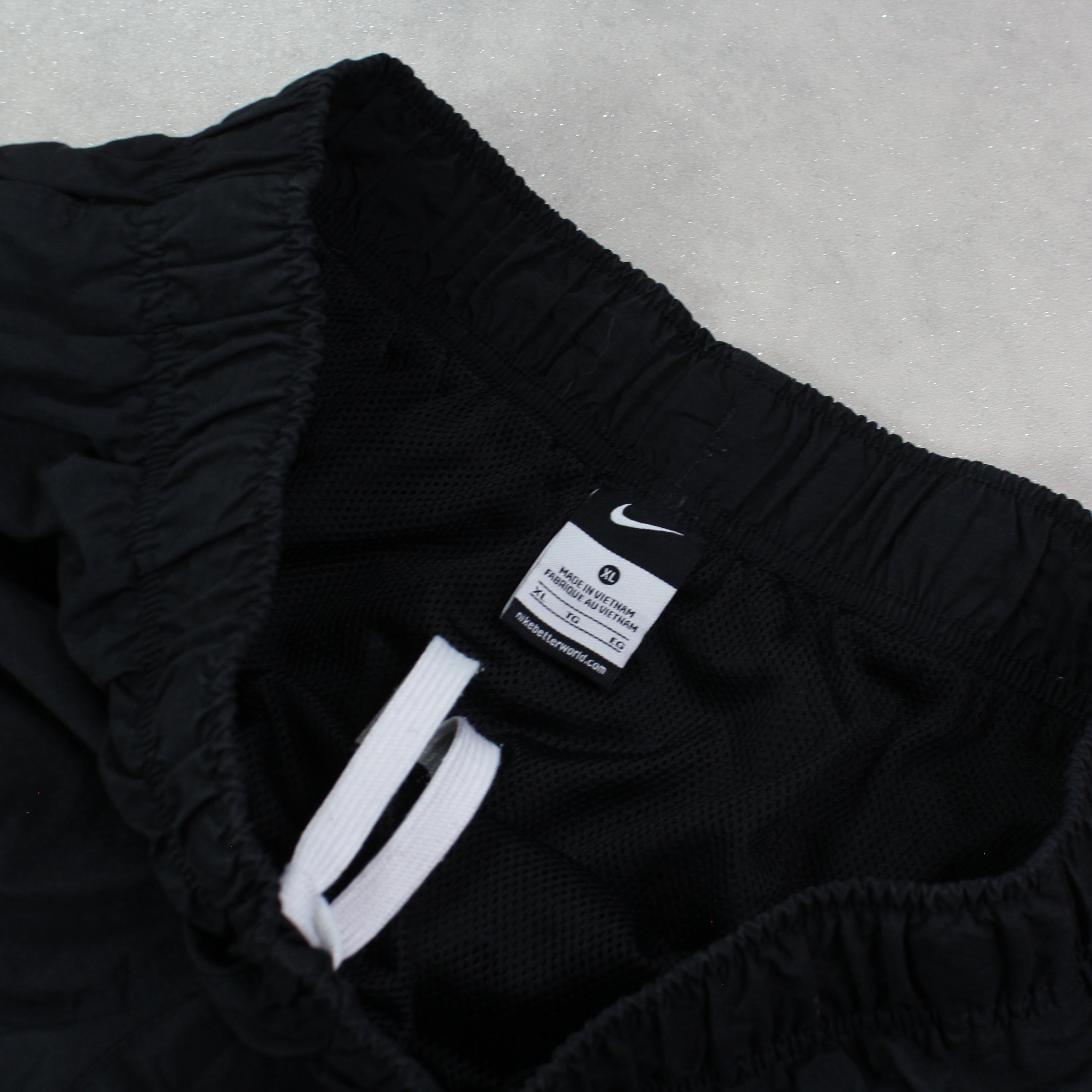 RARE 2000s Baggy Trackpants Black-Kikonat