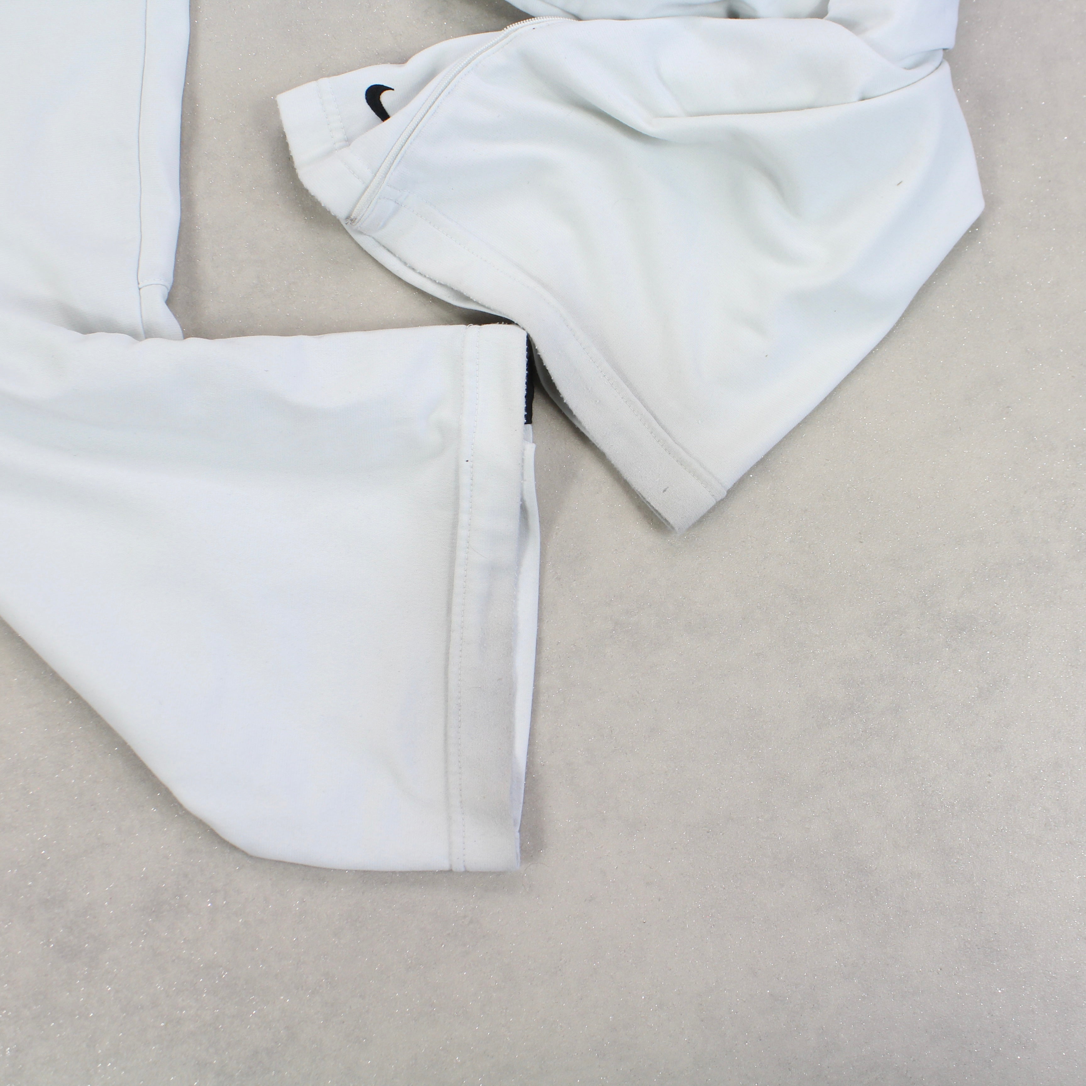 SUPER RARE 2000s Trackpants Grey-Kikonat