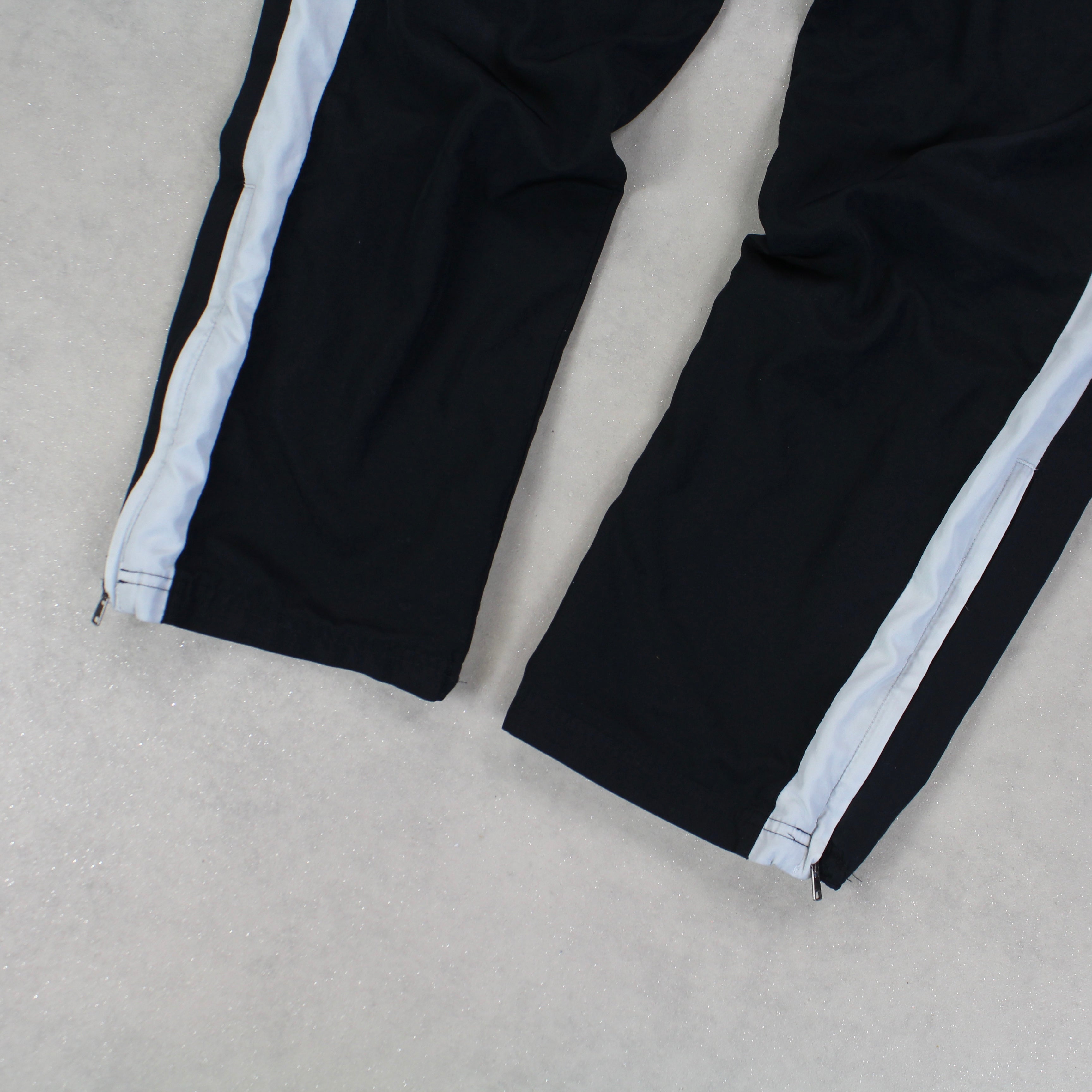 RARE 00s Trackpants Black-Kikonat