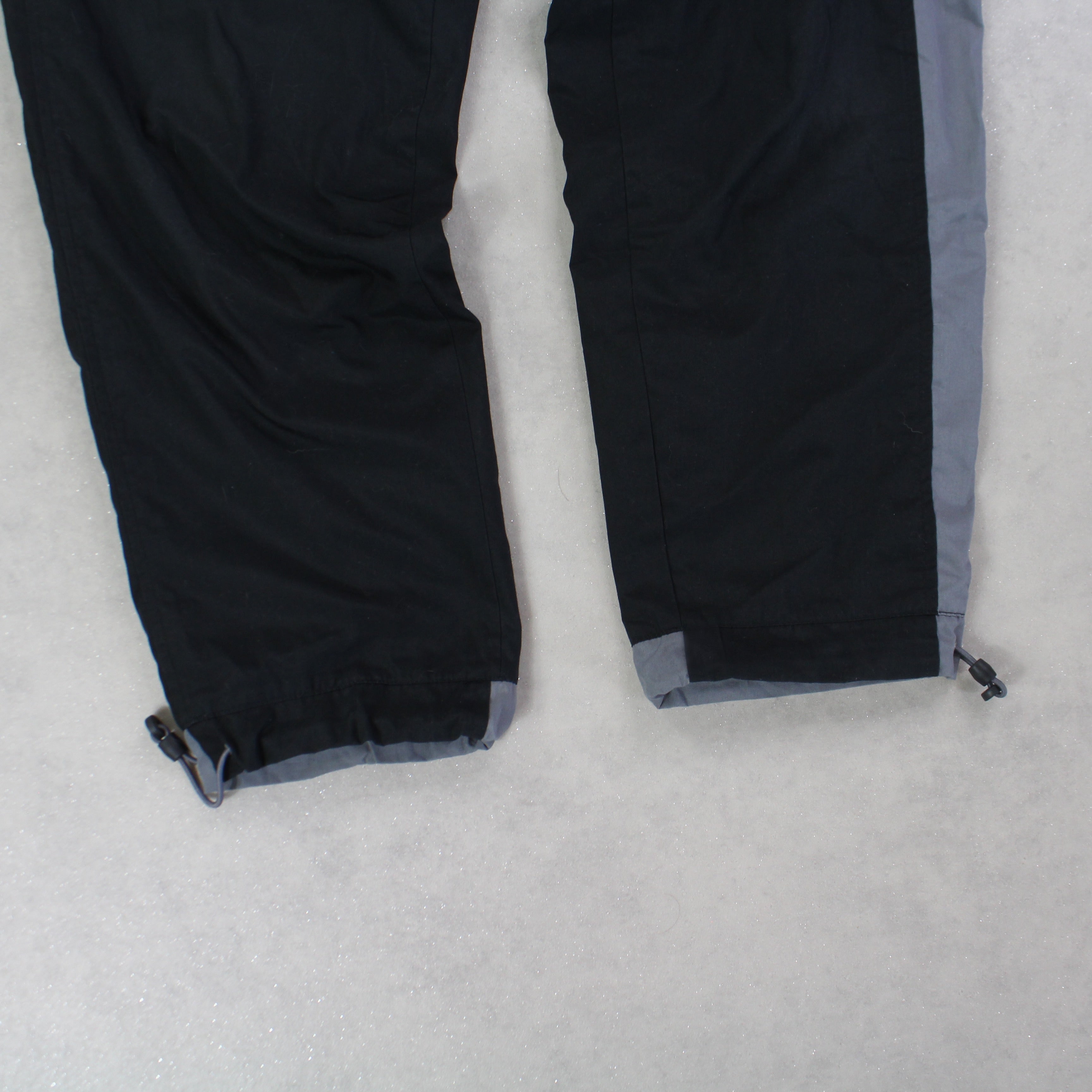 RARE 2000s Trackpants Black-Kikonat