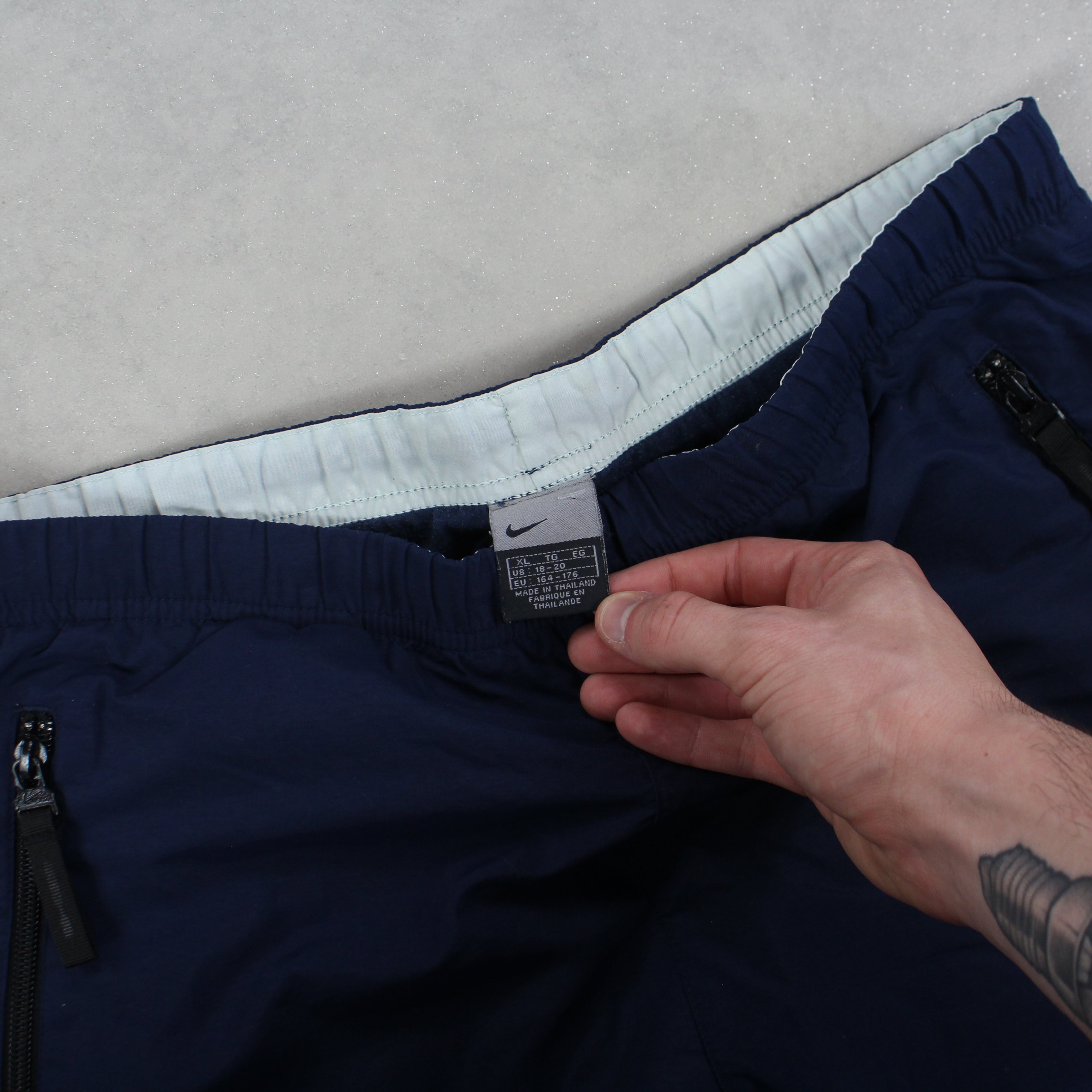 RARE 00s Trackpants Navy-Kikonat