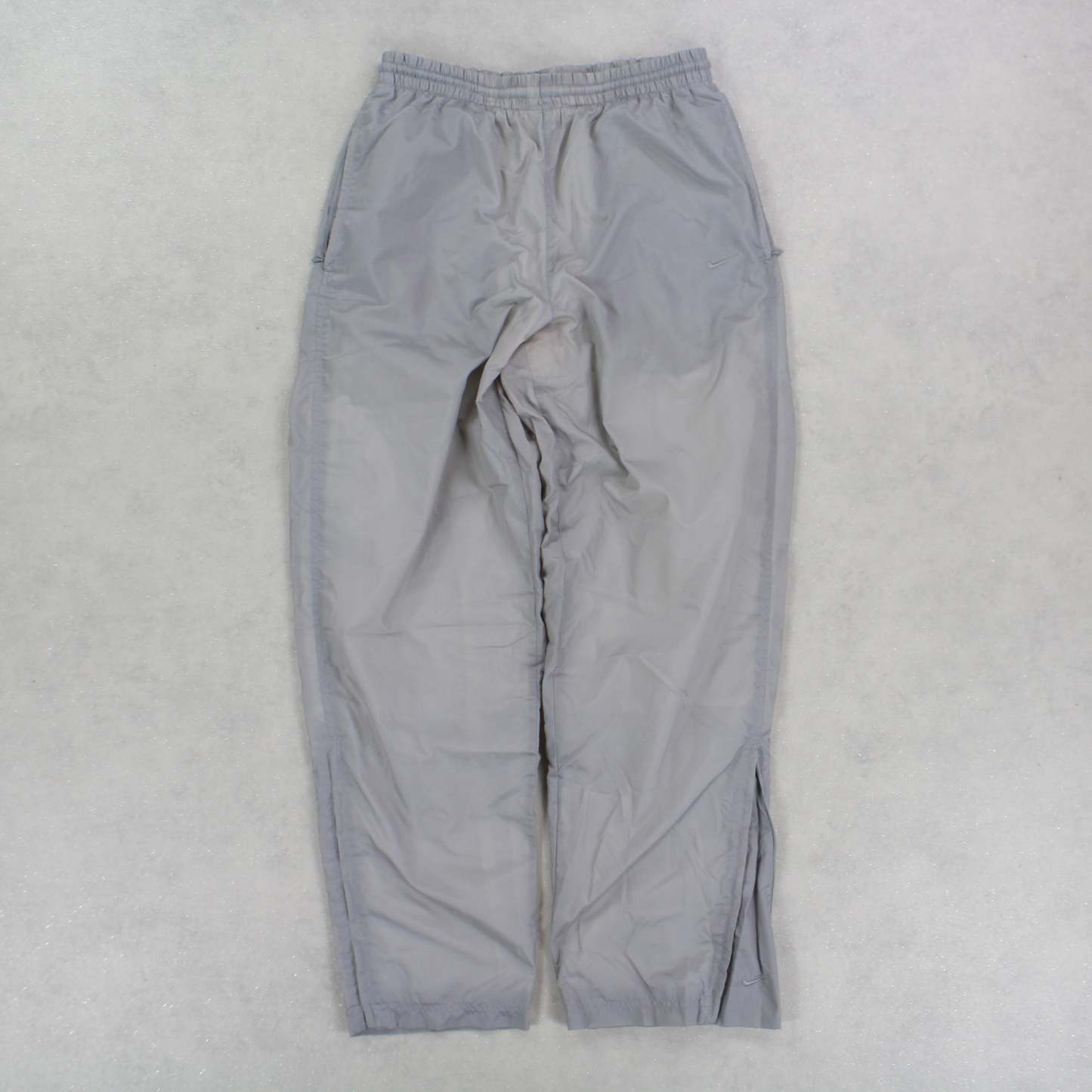 RARE 2000s Trackpants Grey-Kikonat