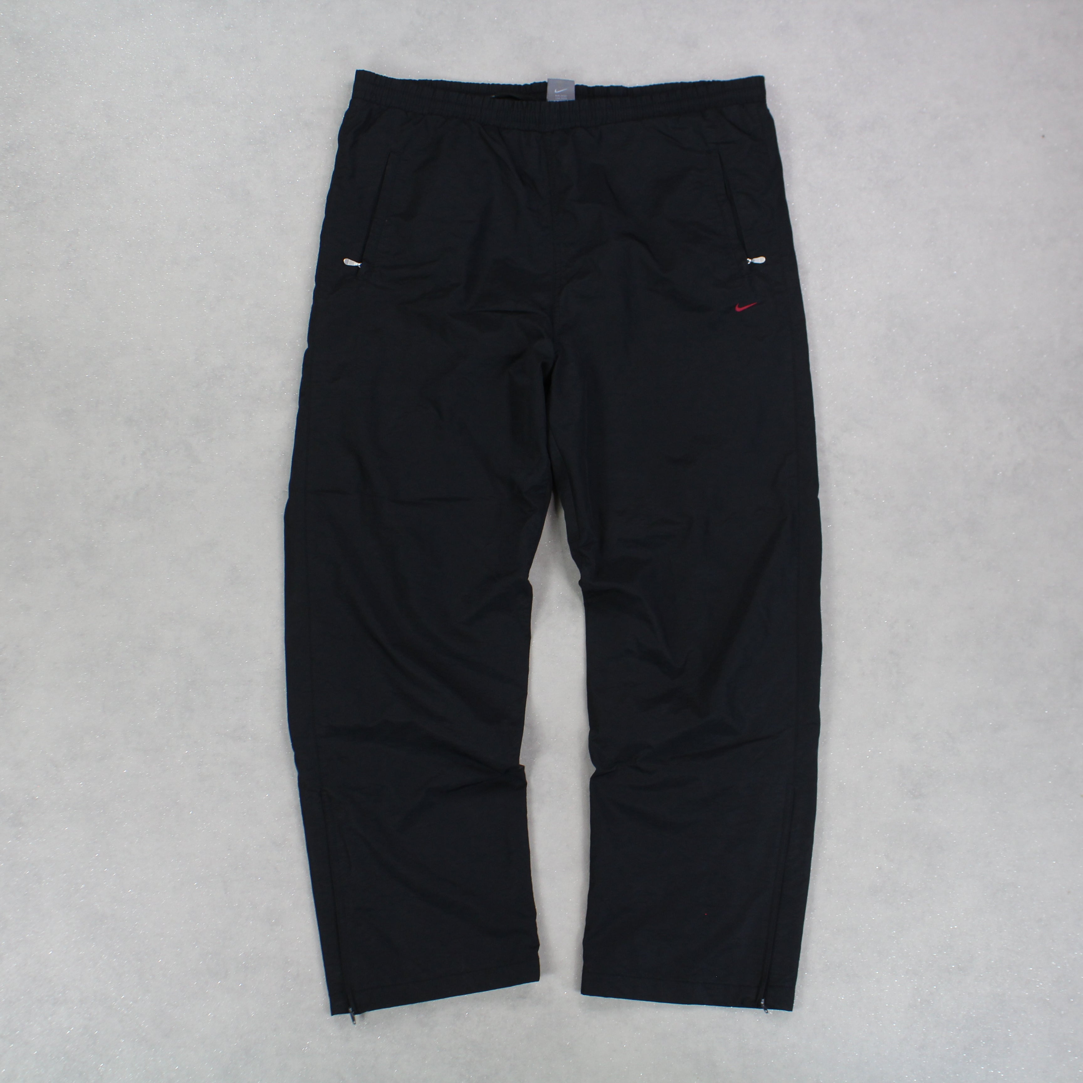 RARE 2000s Trackpants Black-Kikonat