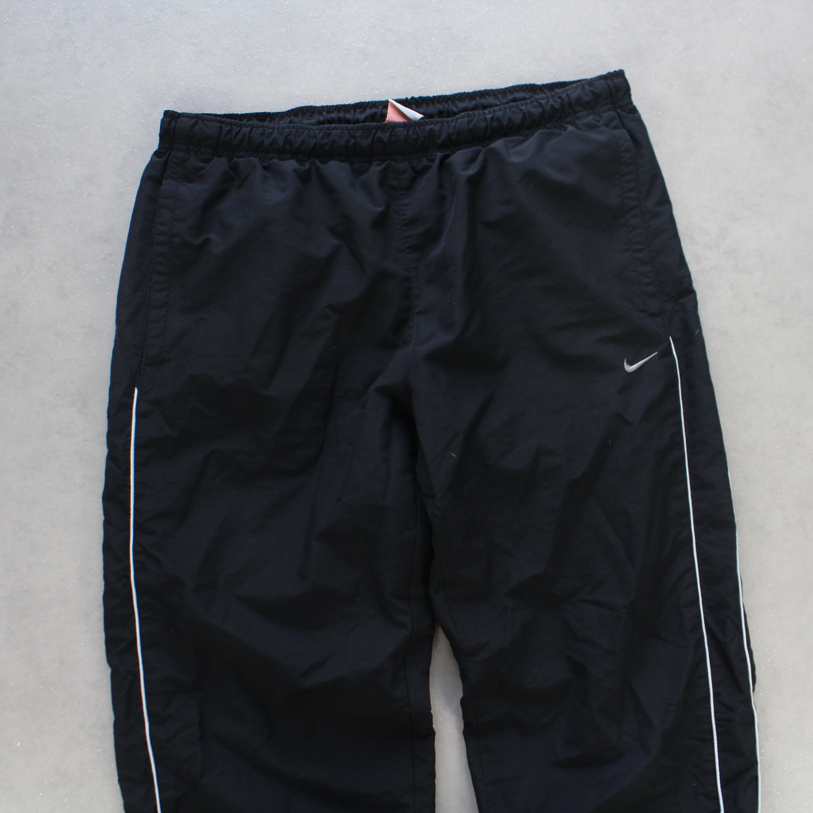 RARE 2000s Trackpants Black-Kikonat