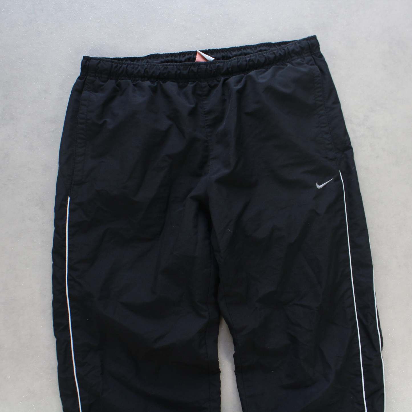 RARE 2000s Trackpants Black-Kikonat