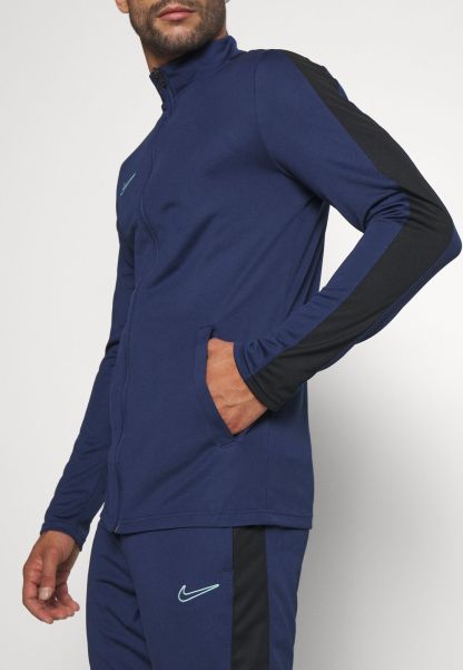 Conjunto  Academy Reliquia-Kikonat