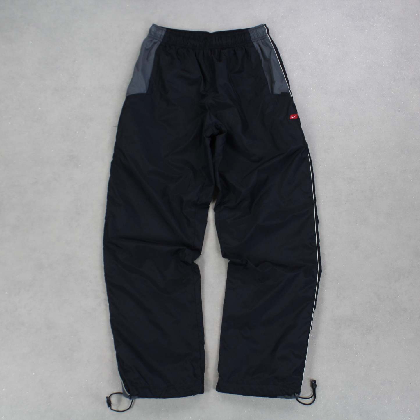 RARE 2000s Trackpants Black-Kikonat