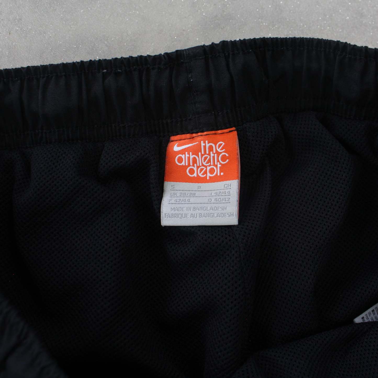 RARE 2000s Trackpants Black-Kikonat