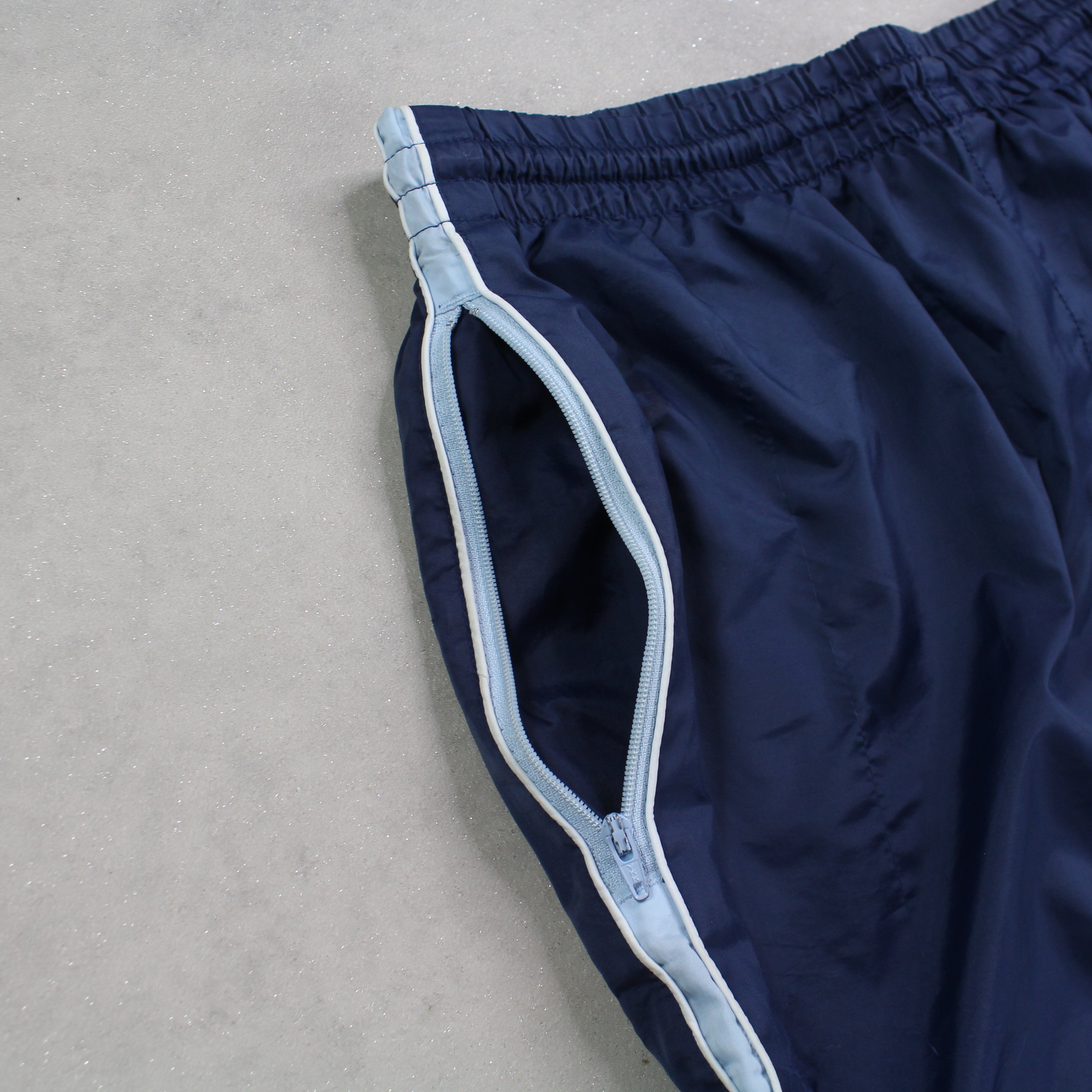 RARE 2000s Trackpants Navy-Kikonat