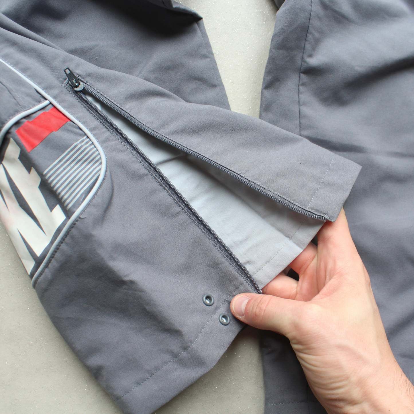 RARE 2000s Trackpants Grey-Kikonat