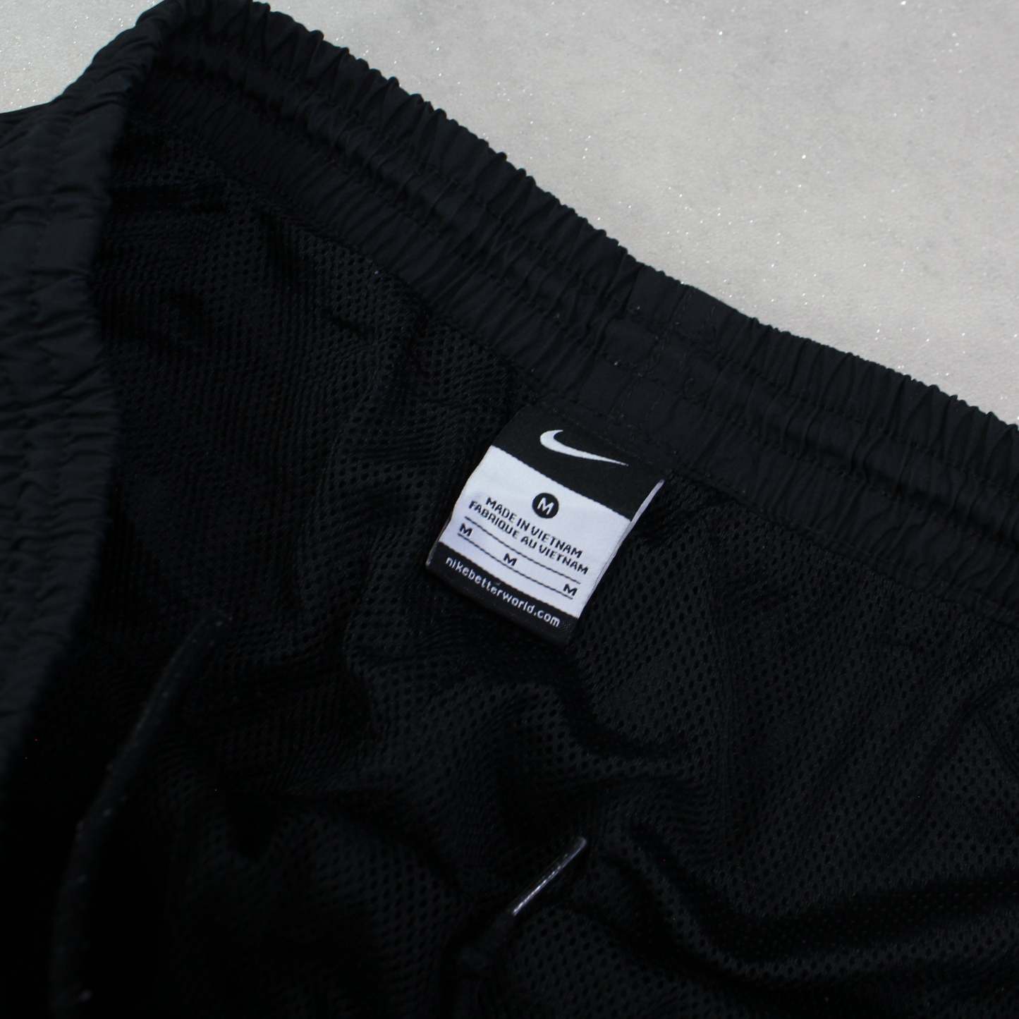 RARE 2000s Trackpants Black-Kikonat