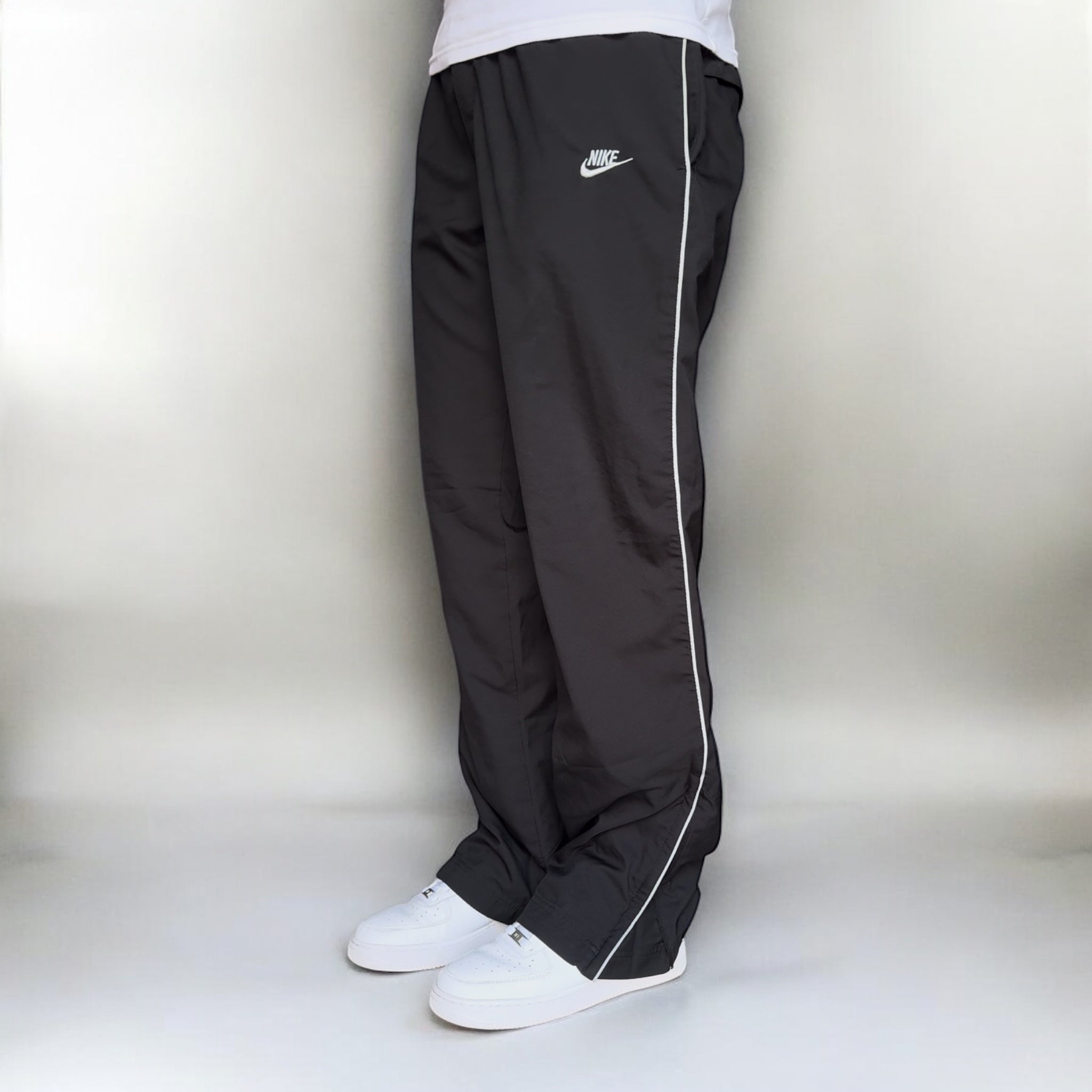 RARE 2000s Baggy Trackpants Black-Kikonat