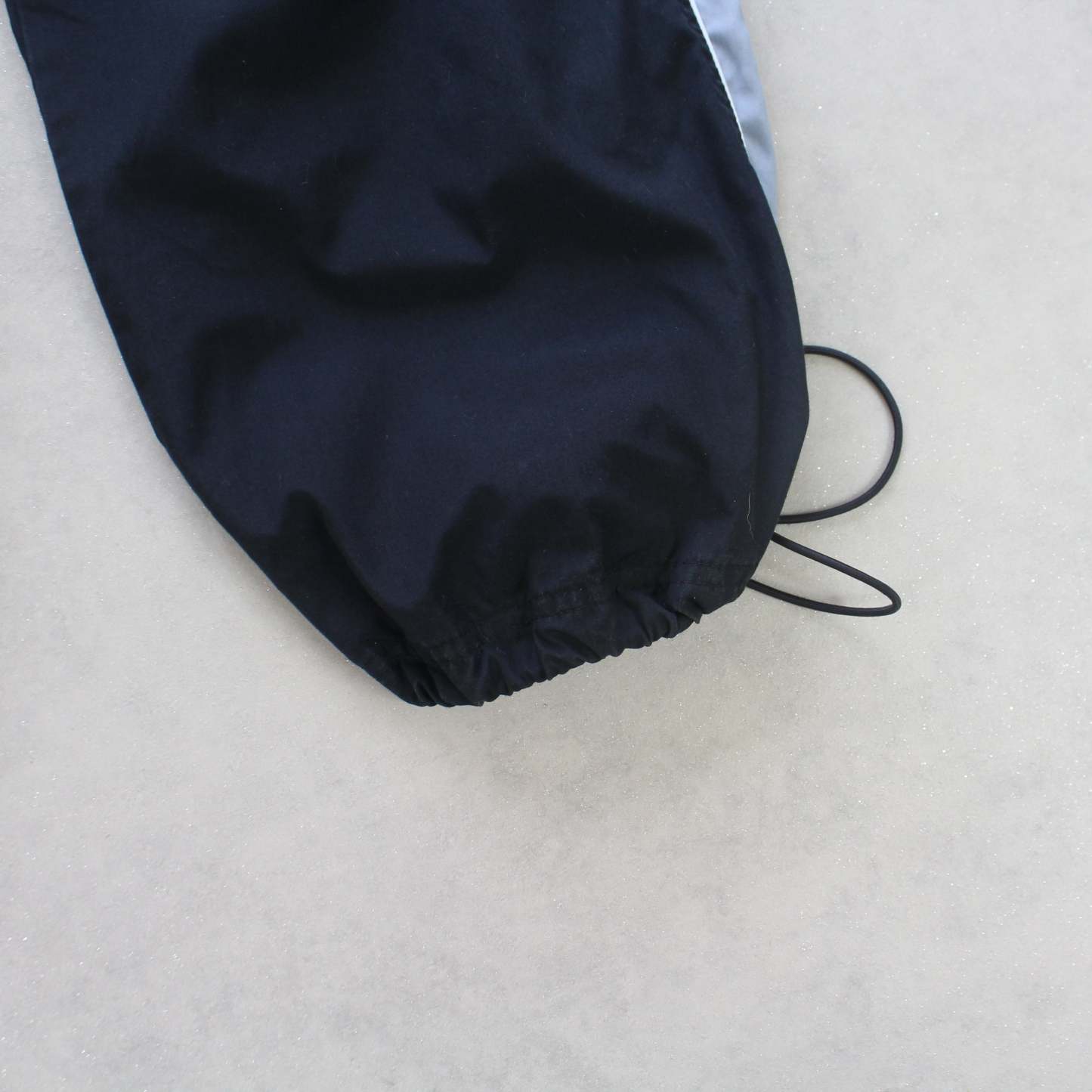 RARE 2000s Trackpants Black-Kikonat