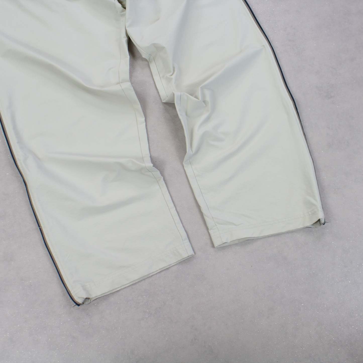 SUPER RARE 00s Trackpants Cream-Kikonat