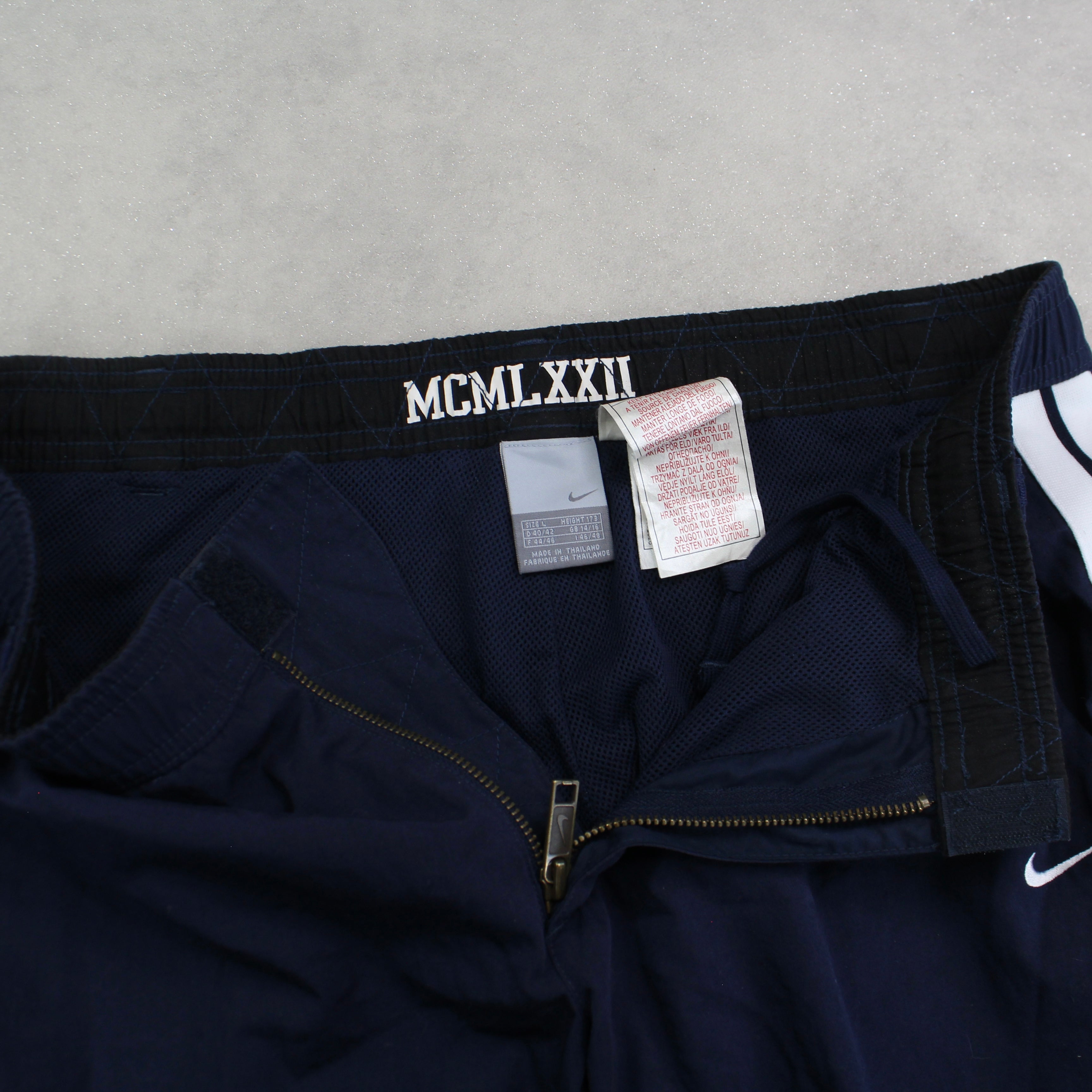 RARE 2000s Trackpants Navy-Kikonat